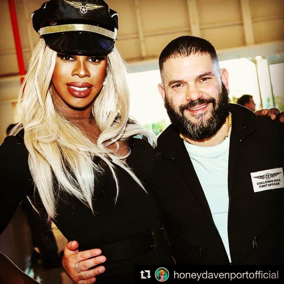 ギレルモ・ディアスさんのインスタグラム写真 - (ギレルモ・ディアスInstagram)「#Repost @honeydavenportofficial with @get_repost ・・・ This man saved me from “ Trump the Rusical” . . . Thanks Impulse NYC and special my good friend Dwight for giving me the opportunity to perform on the @intrepidmuseum with @guillermodiazreal #blessed」7月3日 2時02分 - guillermodiazreal