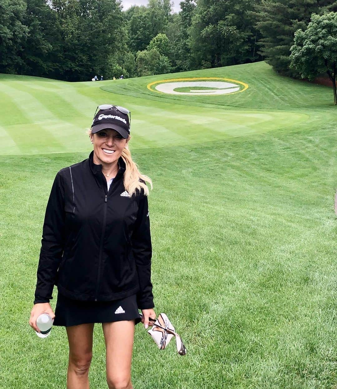 ナタリー・ガルビスさんのインスタグラム写真 - (ナタリー・ガルビスInstagram)「1st hole Of @lpga Green Bay..... Packers Land. Can’t wait to see Lambo for the first time for pro am party tonite. @thornberrycreeklpga」7月3日 2時12分 - nataliegulbis