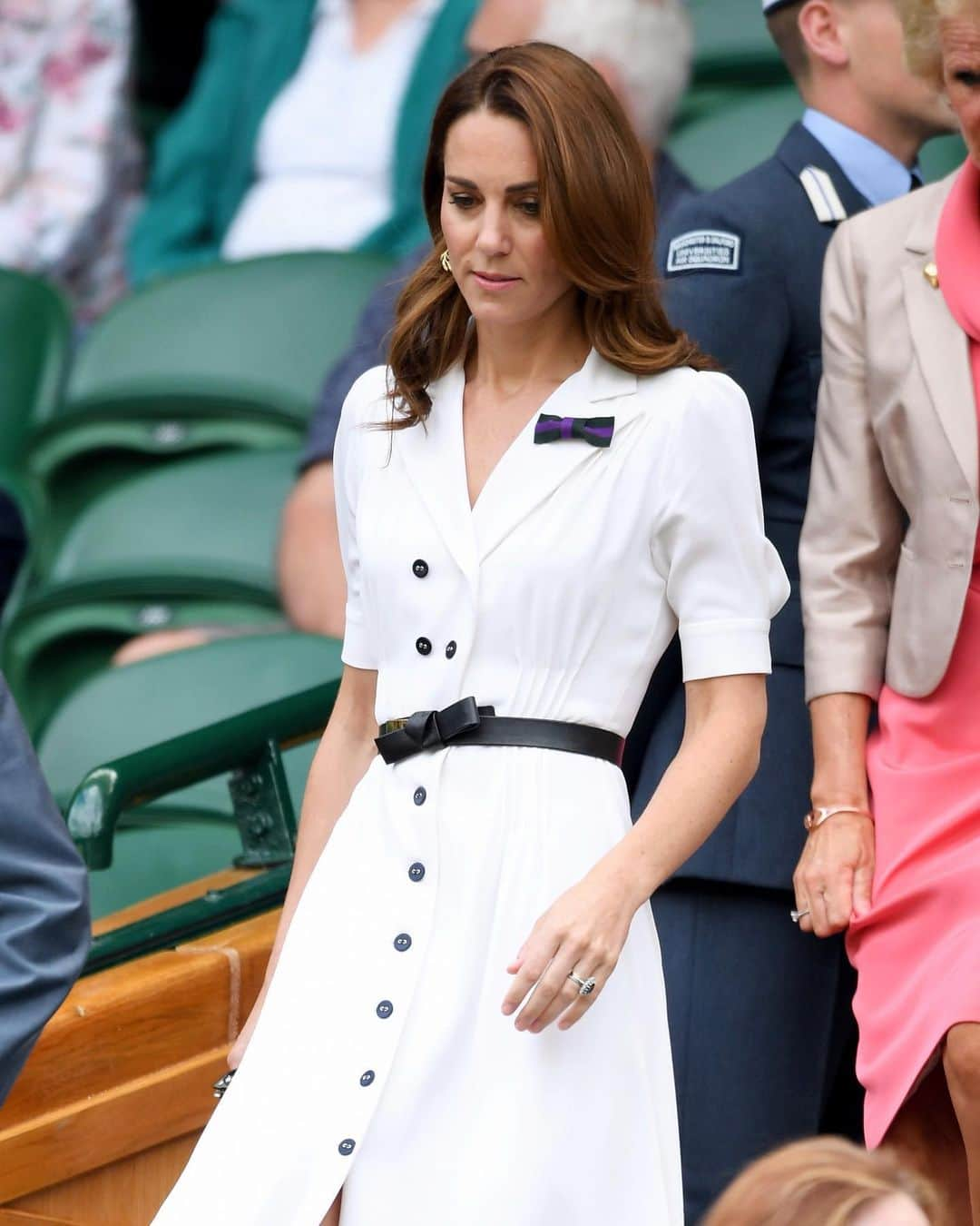 British Vogueさんのインスタグラム写真 - (British VogueInstagram)「It might only be day two of #Wimbledon, but the #DuchessofCambridge is already sitting court-side in her tennis whites. The avid fan of the sport took her place in the royal box, wearing a custom shirt dress by British brand @SuzannahFashion, which she offset with a slim black belt and raffia box bag by @AlexanderMcQueen. Click the link in bio for more on #KateMiddleton’s appearance at the 2019 tournament.」7月3日 2時11分 - britishvogue