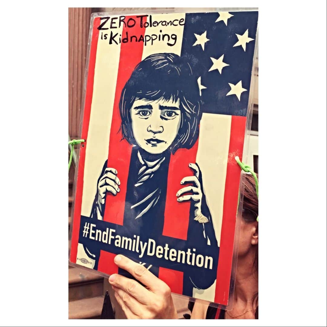 マット・ディロンさんのインスタグラム写真 - (マット・ディロンInstagram)「Close the camps now and stop separating children from there families at the border. It’s inhuman and disgusting. #closethecamps #nyc」7月3日 2時21分 - mattdillon