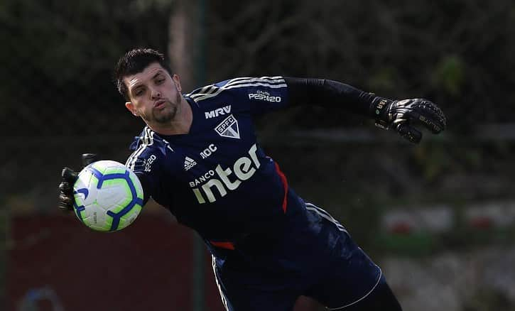 São Paulo FCさんのインスタグラム写真 - (São Paulo FCInstagram)「🥅🧤⚽️ #VamosSãoPaulo 🇾🇪 ‪⠀⠀⠀⠀⠀⠀⠀⠀⠀‬ ‪📸 Rubens Chiri / saopaulofc.net」7月3日 2時15分 - saopaulofc