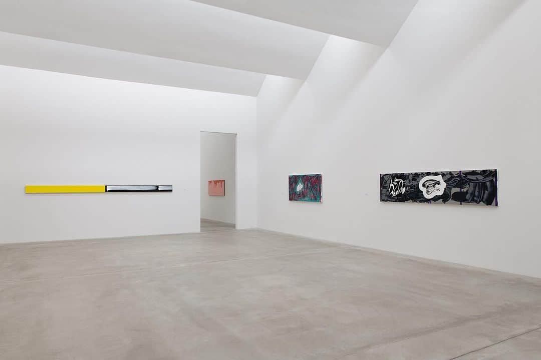 ガゴシアン・ギャラリーさんのインスタグラム写真 - (ガゴシアン・ギャラリーInstagram)「Works by Katharina Grosse, Roy Lichtenstein, and David Reed are currently on view in “Frozen Gesture” at the Kunst Museum Winterthur, Switzerland! The exhibition, which aims to explore the sheer range of gestures in contemporary painting, is open through August 18. Follow the link in our bio to find out more.  __________ #Gagosian #RoyLichtenstein #KatharinaGrosse #DavidReed #KunstMuseumWinterthur @kunst_museum_winterthur @katharina_grosse Installation views, "Frozen Gesture," Kunst Museum Winterthur, Switzerland, May 18–August 18, 2019. All artworks copyrighted. Photos: Sebastian Stadler」7月3日 2時29分 - gagosian