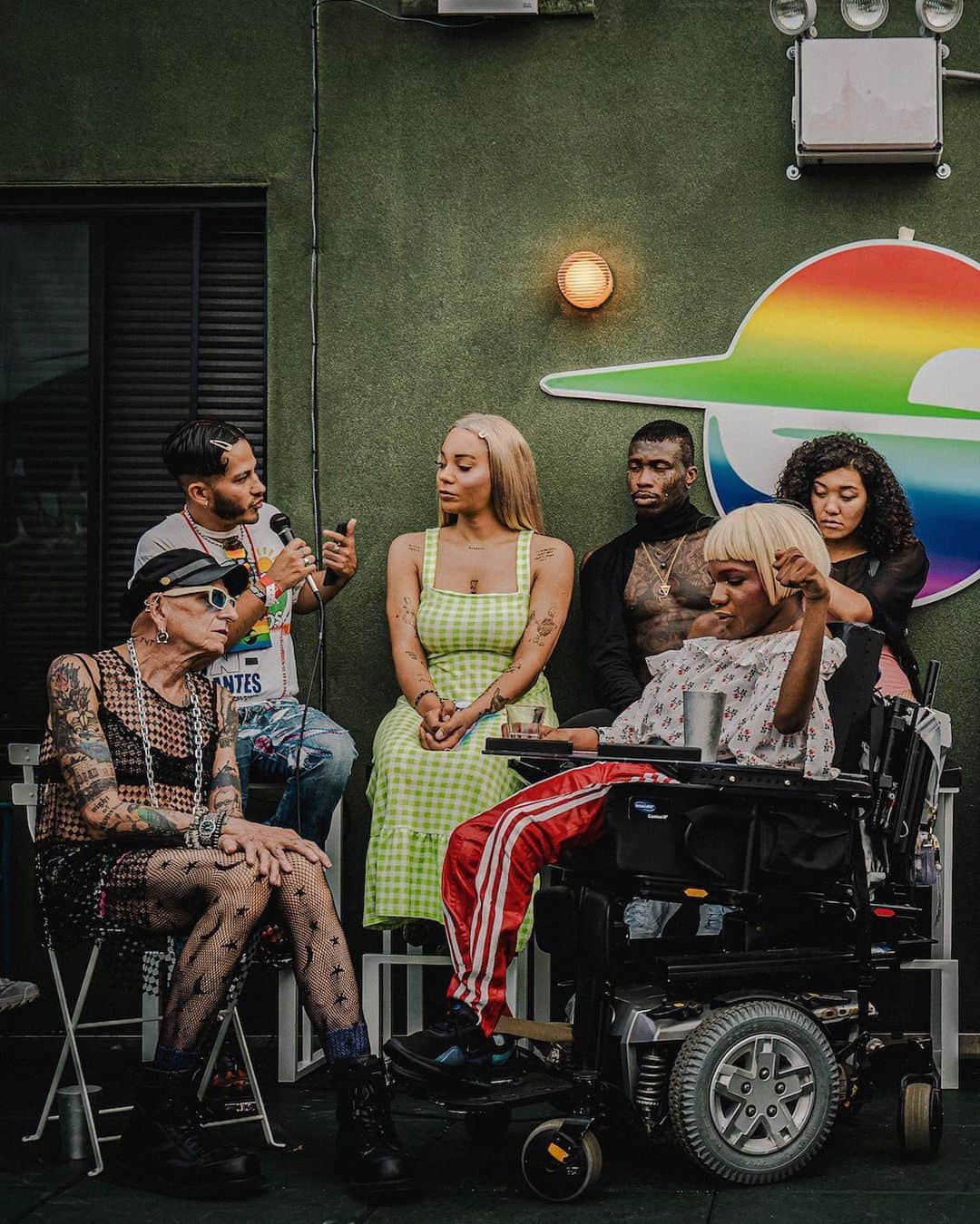 i-Dさんのインスタグラム写真 - (i-DInstagram)「Looks to be proud of❗️🦋⁣ ⁣ Swipe ➡ to get an inside look from @gspotfestival, NYC's brand new LGBTQ festival – which took place last weekend to mark #StoneWall50.⁣ ⁣ See more exclusive photos from the event, via link in bio. 🔗⁣🏳️‍🌈 .⁣ .⁣ .⁣ Text @tomivin⁣ Photography @noahshaub #lgbtq #pride #stonewall #gaypride」7月3日 2時34分 - i_d