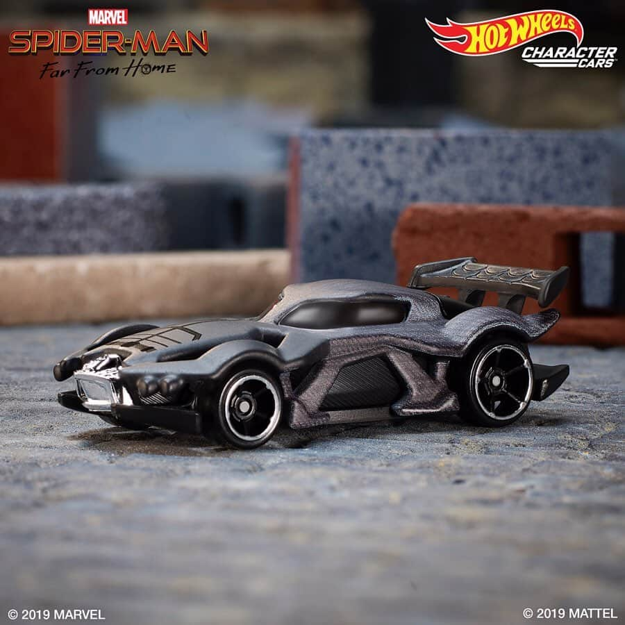 Hot Wheelsさんのインスタグラム写真 - (Hot WheelsInstagram)「It’s time to step up. 🕸🕷 Web-sling your way to the new Stealth Spider-Man and Mysterio Hot Wheels Character Cars. #HotWheels #SpiderManFarFromHome」7月3日 2時37分 - hotwheelsofficial