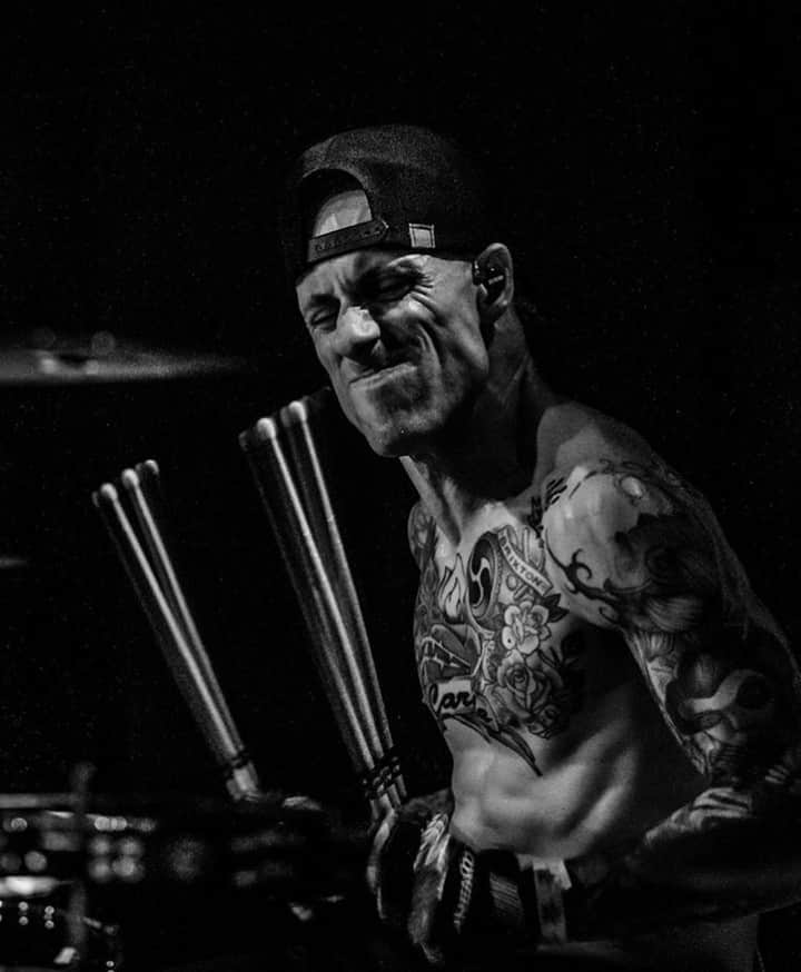 Alternative Pressさんのインスタグラム写真 - (Alternative PressInstagram)「Happy Birthday to one of the busiest drummers we know, @frankzummo! Aside from rocking with @sum41, Zummo provides top-notch beats for a multitude of artists, making his imprint on EDM just as much as punk and rock. You never know what he’ll be up to next, but rest assured it’ll kick ass. Have a great one Frank, and keep killing it 🤘⁠ 📷: @gentlegiantdigital⁠ .⁠ .⁠ .⁠ #frankzummo #sum41 #punk #punkmusic #edm #edmmusic #rockmusic #rocknroll #alternativepress #altpress」7月3日 3時01分 - altpress