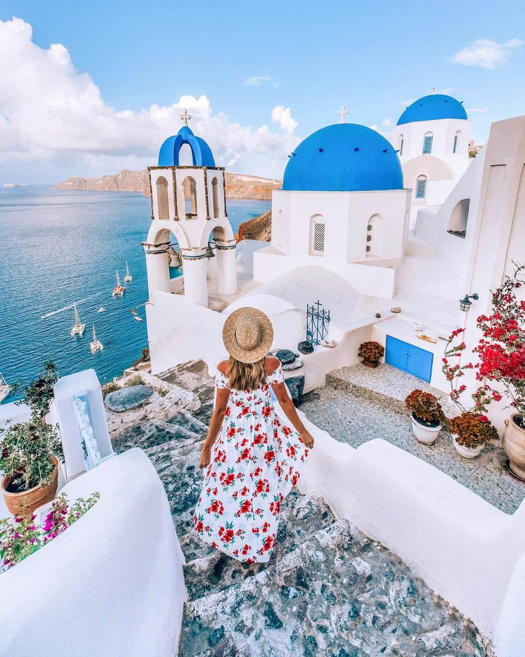 Izkizのインスタグラム：「Did you even goto Greece if you didn’t take this photo? 🙃🇬🇷」