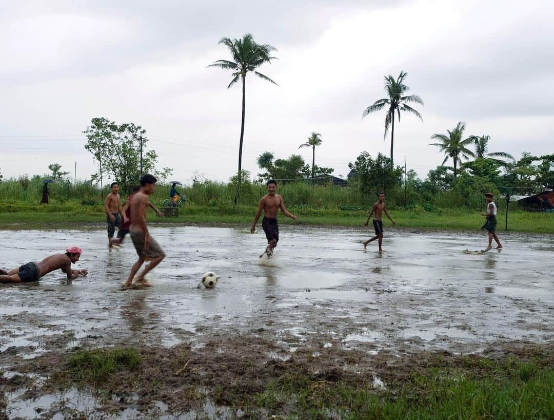 thephotosocietyさんのインスタグラム写真 - (thephotosocietyInstagram)「Photo by @chien_chi_chang Bago, Myanmar. Of all human obsessions, one of the strongest, purest and most universal is chasing a ball—or watching others do it. The most elemental of shapes complements our own elemental needs. Ball play builds teams. It allows the lonely to hope that they can bounce back. It defines and refines skills, propelling bodies into joyful movement through space. It can also propel the poor out of poverty, sometimes not only for the moment but forever. #cccontheroad #MagnumPhotos」7月3日 3時49分 - thephotosociety