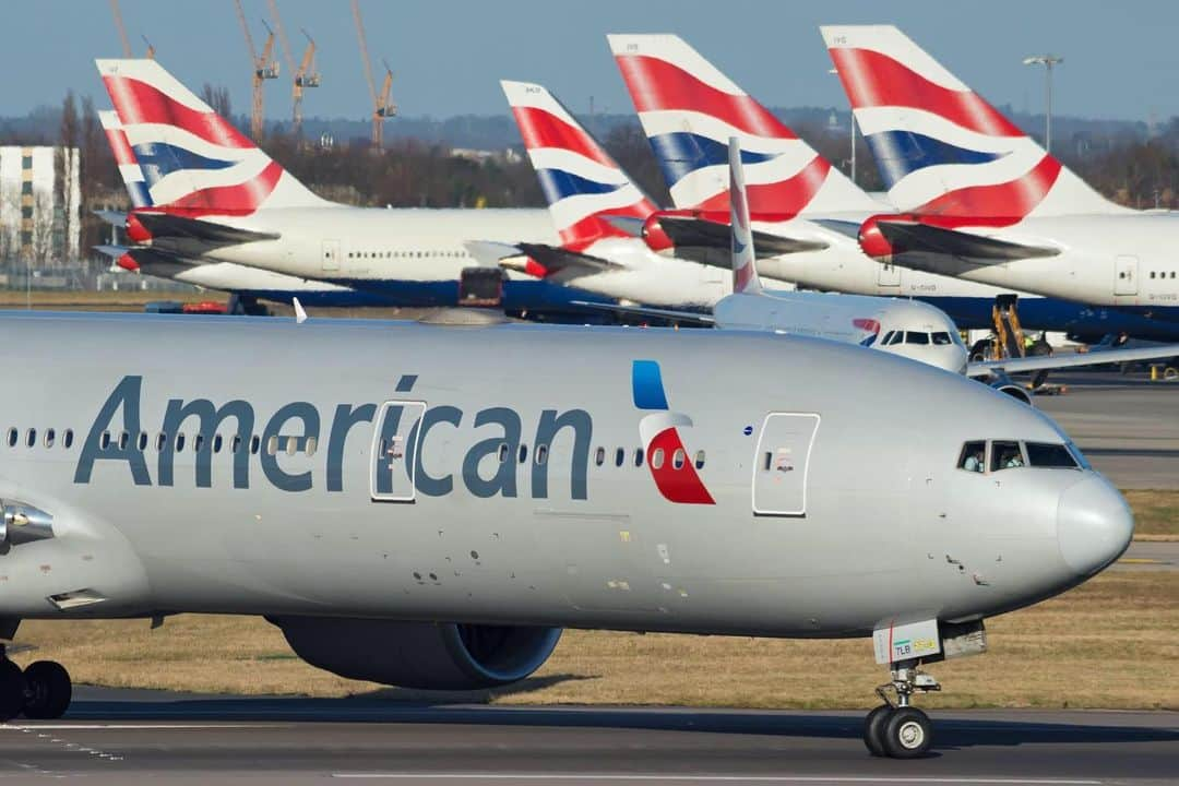 アメリカン航空さんのインスタグラム写真 - (アメリカン航空Instagram)「Hey @british_airways, you ready for today's SOCCER match? 😝⚽️ ⠀⠀⠀⠀⠀⠀⠀⠀⠀ 📸: @aviatorlondon ⠀⠀⠀⠀⠀⠀⠀⠀⠀ ⠀⠀⠀⠀⠀⠀⠀⠀⠀ #USAvENG #Soccer #Football #USA #InstaAviation #England #IGAviation #SemiFinal」7月3日 3時55分 - americanair