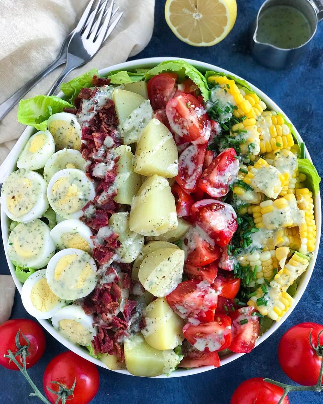 Easy Recipesさんのインスタグラム写真 - (Easy RecipesInstagram)「If you love Cobb Salads, you will love this Potato Cobb Salad! It’s fresh, it’s filling and super easy to make. Great to make on gathering and celebrations.Grab the full recipe link from my bio.  https://www.cookinwithmima.com/potato-cobb-salad/」7月3日 4時22分 - cookinwithmima