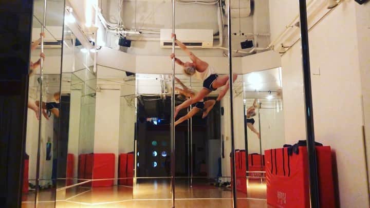 poledancer RYOTAのインスタグラム