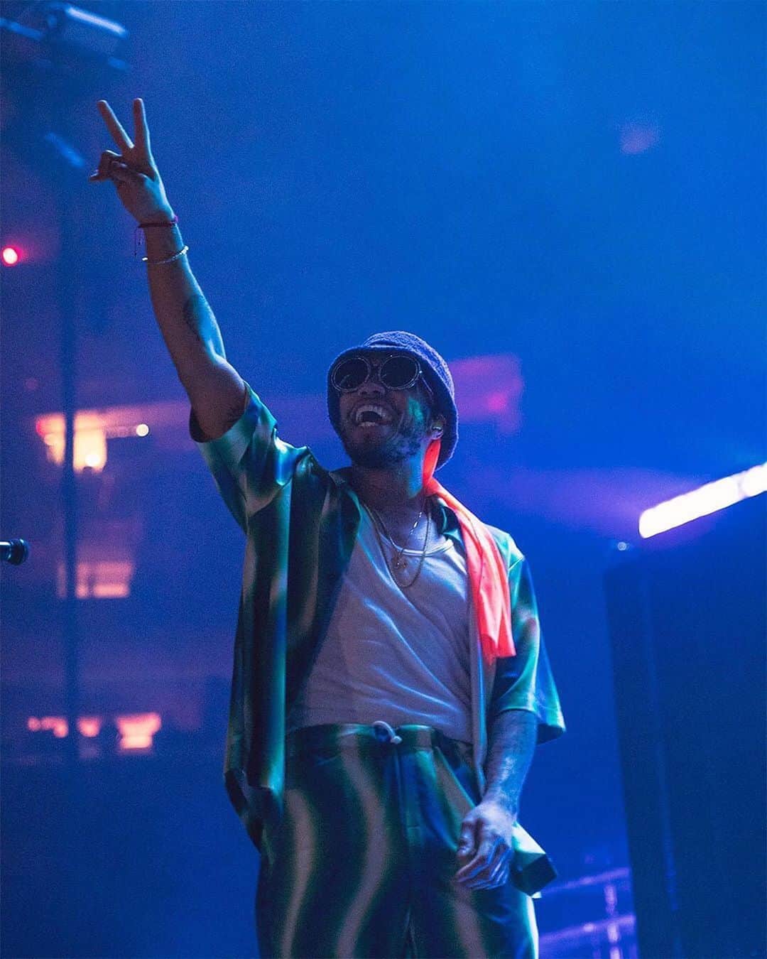 HYPEBEASTさんのインスタグラム写真 - (HYPEBEASTInstagram)「@hypebeastmusic: @anderson._paak. MSG for the sold out #BESTTEEFINTHEGAME Tour. What's your favorite track off of his latest project, 'Ventura'? Let us know in the comments. Photo: Patrick Johnson / HYPEBEAST」7月3日 5時02分 - hypebeast