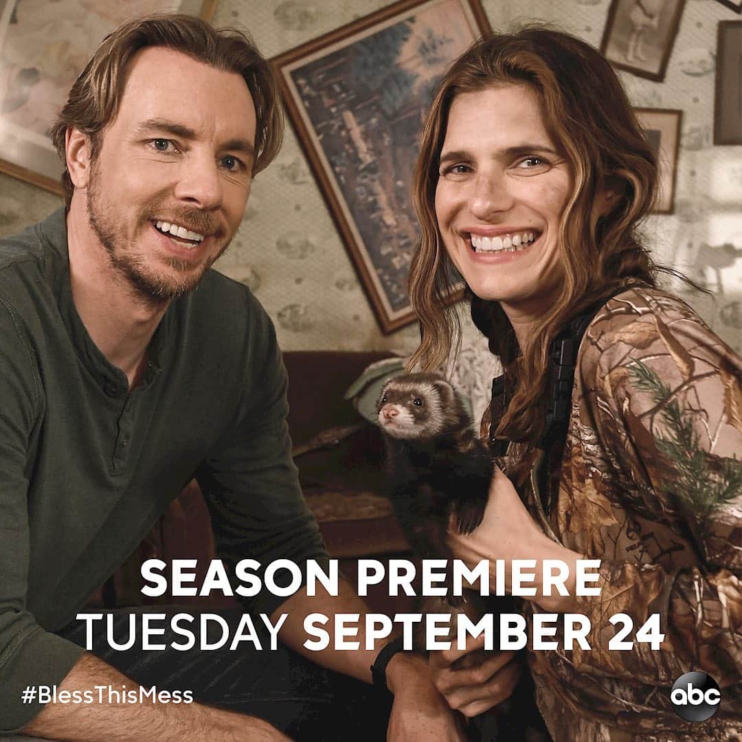 レイク・ベルのインスタグラム：「This just in! SEPT 24th is our premiere date! @blessthismesstv @daxshepard @lizmeriwether ❤️」
