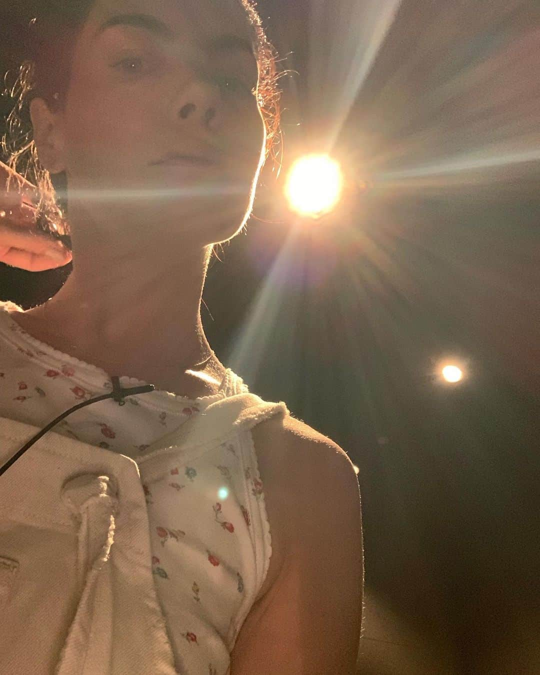 ミシェル・モナハンさんのインスタグラム写真 - (ミシェル・モナハンInstagram)「Never not working a spotlight.💡」7月3日 6時11分 - michellemonaghan