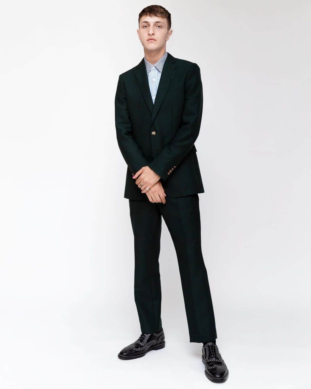 リカルド・ティッシさんのインスタグラム写真 - (リカルド・ティッシInstagram)「🖤 @AnwarHadid #VogueParisFoundation #BurberryGeneration @burberry」7月3日 6時34分 - riccardotisci17