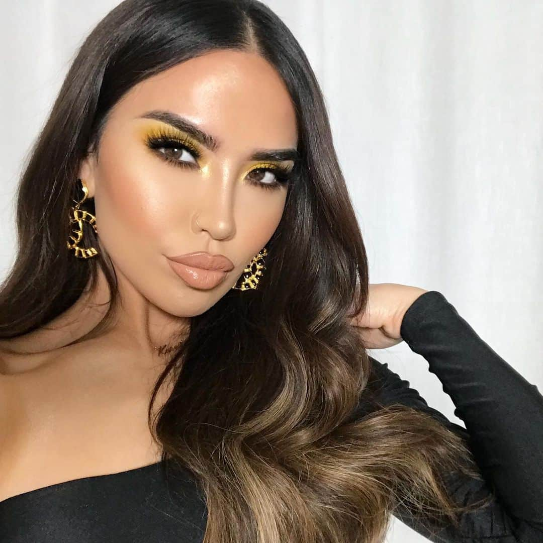 iluvsarahiiさんのインスタグラム写真 - (iluvsarahiiInstagram)「Uh huh honnnneyyy🍯  What should we call this look? It’s currently uploading pero i need some help 💛」7月3日 7時13分 - iluvsarahii