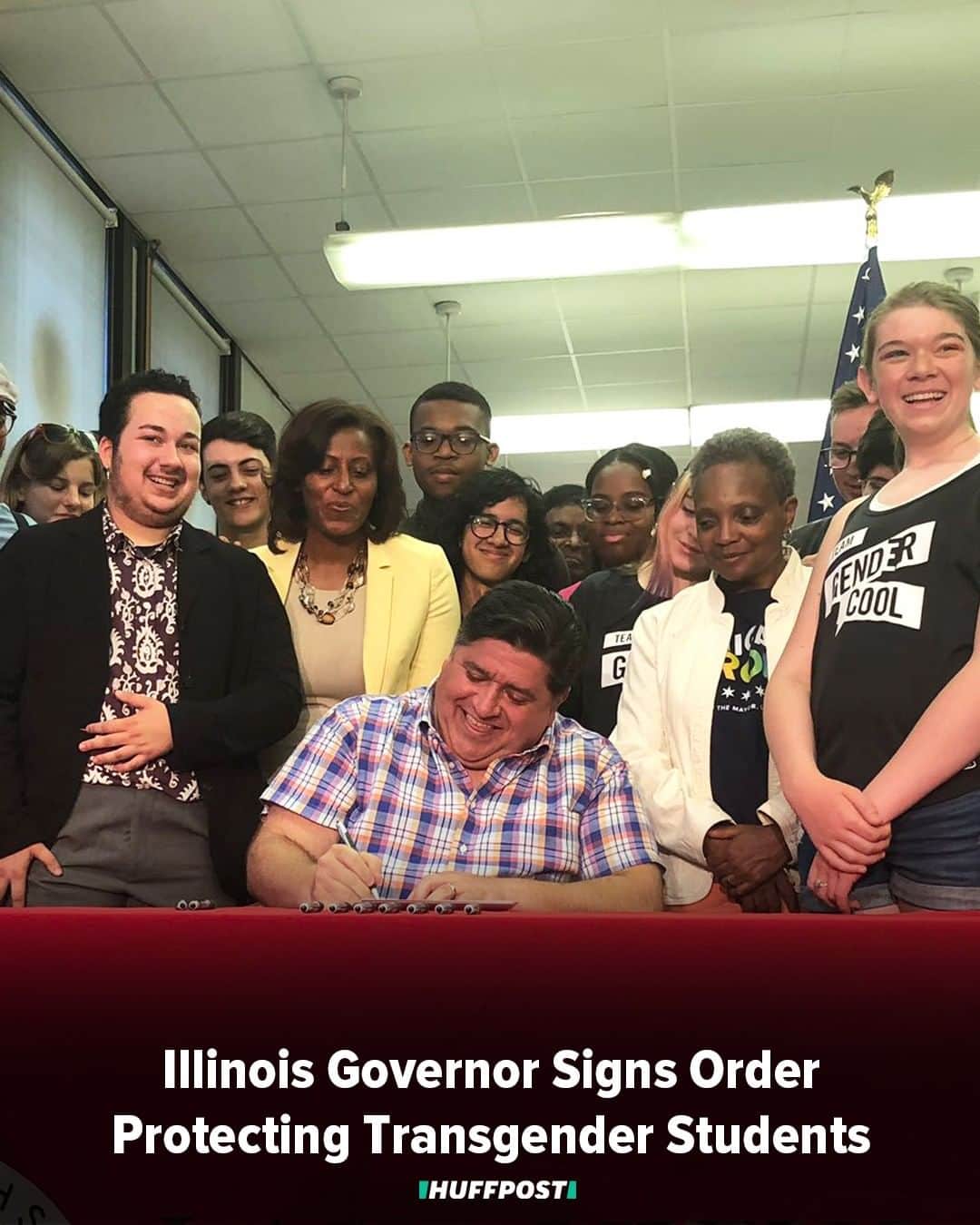 Huffington Postさんのインスタグラム写真 - (Huffington PostInstagram)「Illinois Gov. J.B. Pritzker (D) signed an executive order to protect transgender students enrolled in schools across the state, declaring on the final day of Pride Month that “ignorance was no longer an excuse for bigotry.” The order establishes a task force of 25 people who will craft policies to better support transgender and nonbinary students and mandates that schools have safe spaces for LGBTQ youth. Pritzker, who signed the order the same day as Chicago’s Pride Parade, said the changes were meant to “disrupt the patterns of discrimination in our classrooms and ensure our school[s] across the state are affirming and inclusive for transgender, nonbinary and gender nonconforming students.” “While the LGBTQ community has so much to celebrate, we must also recognize that the trans community that ignited this movement has been left out of many of its victories,” the governor wrote on Twitter. “Visibility and acceptance for non-cisgender people are on the rise, but so are attacks of hate, particularly against black trans women.” He continued: “We’re taking one more step toward securing Illinois’ place as a leader in equality and hope. Under this executive order, ignorance is no longer an excuse for bigotry.” // 📸: GovPritzker/Twitter」7月3日 7時35分 - huffpost