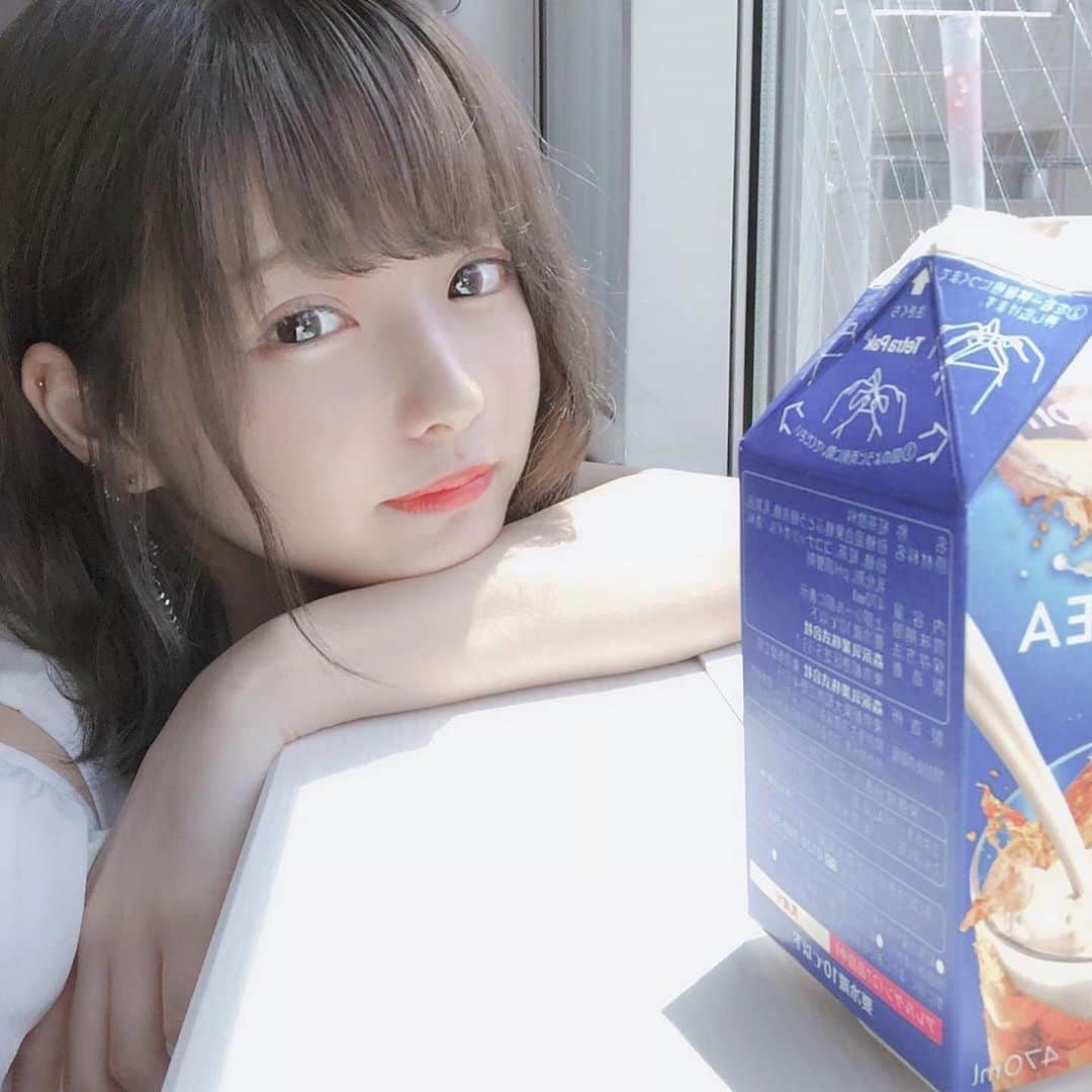 美女美容事情さんのインスタグラム写真 - (美女美容事情Instagram)「⠀ 《好きな人から⁉️🥤》⠀ *⠀ リポストを使って、素敵な写真📷✨を投稿されてる方を紹介させて頂く⠀⠀⠀⠀ 【💄美女美容事情💅】のコーナーです✨⠀ *⠀⠀⠀⠀⠀⠀⠀ いいねやコメント、フォローして応援してね❤︎🥰🎶⁣⠀ *⠀⠀⠀⠀⠀⠀⠀ 今回ご紹介させて頂きますのは❤︎⠀ sarimaruさん< @pika.870 >の素敵なお写真📸⠀ *⠀ 好きな人から好きな飲み物をもらったそうです☺️青春ですね〜🍀💕⠀ きゅんきゅんして癒されます😊瞳が吸い込まれそうなくらい綺麗で見惚れます🥰⠀ *⠀⠀ sarimaruさんのアカウントには他にも素晴らしい投稿が沢山ありますので是非覗いてみてくださいね💁‍♀️💙⠀ *⠀⠀ sarimaruさん< @pika.870 >⠀ 素敵な投稿ありがとうございました☺️📸✨⠀⠀⠀⠀⠀⠀⠀⠀ △▼△▼△▼△▼△▼△▼△▼△▼△▼⠀⠀⠀⠀⠀⠀⠀⠀⠀⠀⠀⠀⠀⠀⠀⠀⠀⠀⠀⠀⠀⠀⠀⠀⠀⠀⠀⠀⠀⠀⠀⠀⠀ ❤🧡💛「美女美容事情」💚💙💜⠀⠀⠀⠀⠀⠀⠀⠀⠀⠀⠀⠀⠀⠀⠀ 👇掲載ご希望の方は👇⠀⠀⠀⠀⠀⠀⠀⠀⠀⠀⠀⠀⠀⠀⠀⠀ @b_b_j.jタグ付けと🖤 # ビジョビ⠀🖤⠀⠀⠀⠀⠀⠀⠀⠀⠀⠀⠀⠀⠀⠀⠀ をタグ付けお願いします✨⠀⠀⠀⠀⠀⠀⠀⠀⠀⠀⠀⠀⠀⠀⠀⠀ ――――――――――――――――⠀⠀⠀⠀⠀⠀⠀⠀⠀⠀⠀⠀⠀⠀⠀⠀⠀⠀⠀⠀⠀⠀⠀ ～姉妹アカウントのご紹介～⠀⠀⠀⠀⠀⠀⠀⠀⠀⠀⠀⠀⠀⠀⠀⠀⠀⠀⠀⠀⠀⠀⠀⠀⠀⠀⠀ ◇美容情報を紹介している«美女美容事情～Beauty～»⠀⠀⠀⠀⠀⠀⠀⠀⠀⠀⠀⠀⠀⠀⠀⠀⠀⠀⠀⠀⠀⠀⠀⠀⠀⠀ ( @b_b_j.j_b )⠀⠀⠀⠀⠀⠀⠀⠀⠀⠀⠀⠀⠀⠀⠀⠀⠀⠀⠀⠀⠀⠀⠀⠀⠀⠀⠀ ◇美しい旅スポット紹介をしている«美 spot»⠀⠀⠀⠀⠀⠀⠀⠀⠀⠀⠀⠀⠀⠀⠀⠀⠀⠀⠀⠀⠀⠀⠀⠀⠀ ( @b__spo )⠀⠀ ⠀ ◇ビジョビがお届けするセレクトショップ«bi select»⠀ ( @bi_select )⠀ ⠀⠀⠀⠀⠀⠀⠀⠀⠀⠀⠀⠀⠀⠀⠀⠀⠀⠀⠀⠀⠀ よかったらこちらも覗いてみてね✨⠀ ――――――――――――――――⠀⠀⠀ @b_b_j.j⠀⠀ #メイク #beauty⠀⠀#自撮り ⠀⠀⠀⠀ #ヘアスタイル #おとな女子⠀ #ヘアアレンジ  #カラコン⠀ #アイシャドウ #女子力アップ ⠀ #アイライン #美意識⠀⠀⠀⠀⠀ #女子力 #女子力向上⠀ #リップ #チーク⠀⠀⠀⠀⠀ #自撮り女子 #セルフィー ⠀⠀⠀⠀ #naturalbeauty #makeup⠀⠀ #リプトン」7月3日 7時40分 - b_b_j.j