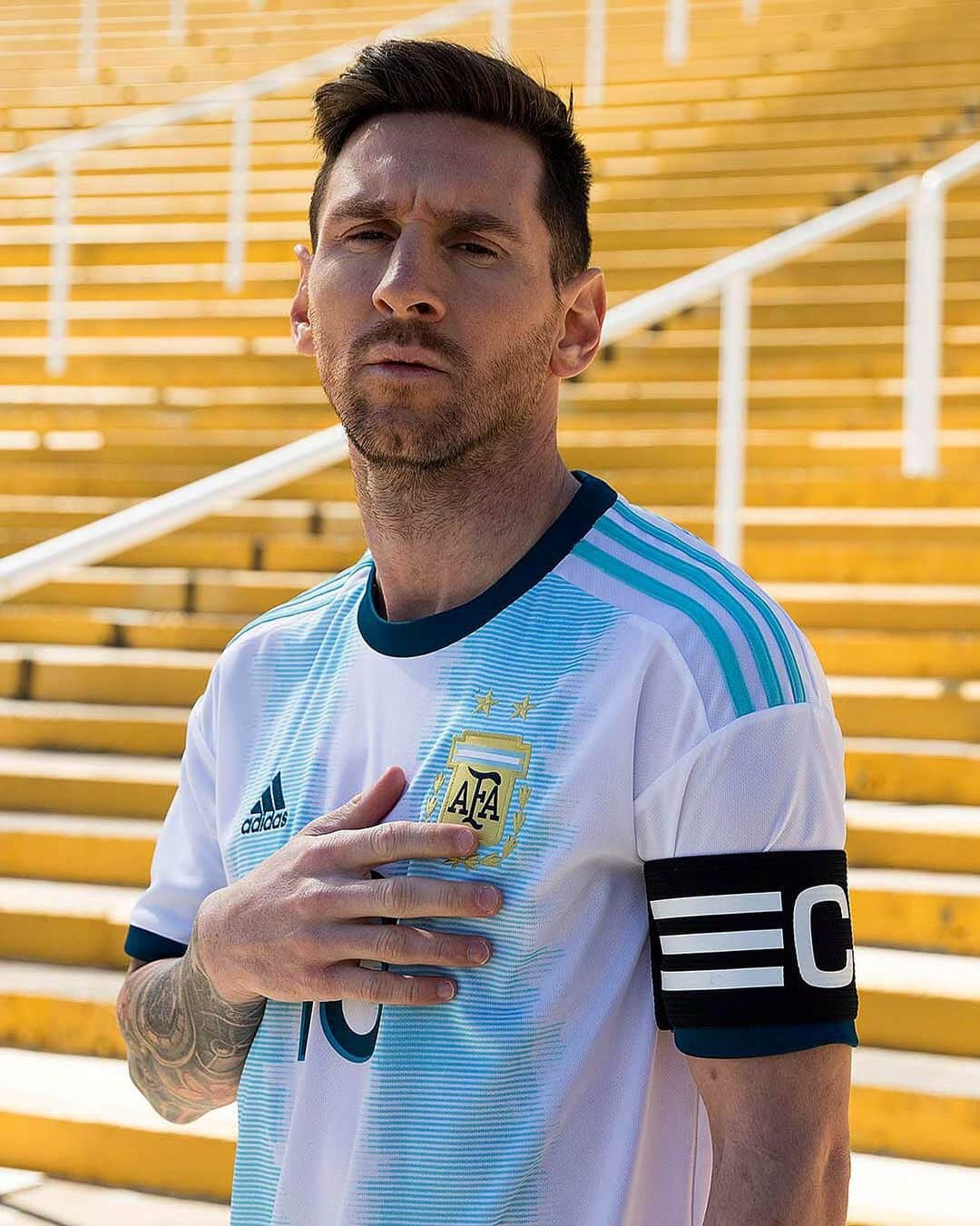 Team Messiのインスタグラム：「One more step. @leomessi leads the way. #DareToCreate」