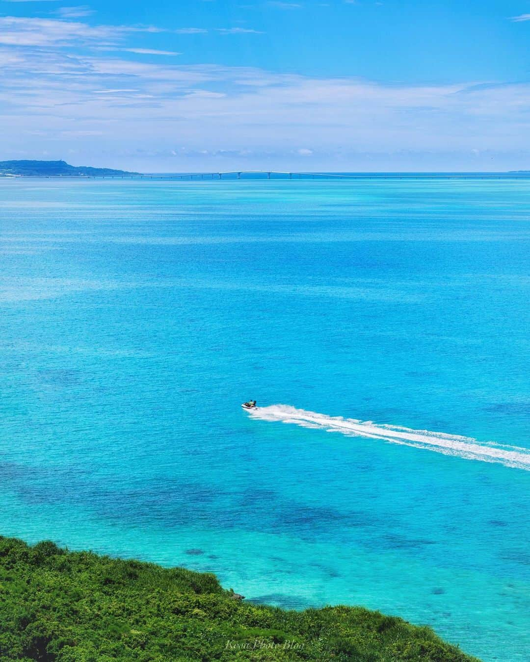 コサさんのインスタグラム写真 - (コサInstagram)「関西も早く梅雨明けして欲しいなぁ〜😔 宮古ブルーの綺麗な海が恋しい🏖 あっ フォトブック何とかヒカリエまで間に合いそうです👍 . Location:宮古島 Miyako / Japan Data:2019.6.26 . #sorakataphoto  #LBJ_VIP #Japan_Daytime_View #japan_great_view #ap_japan_wide #colore_de_saison #s_shot #nipponpic_member #広がり同盟メンバー #light_nikon #art_of_japan_ #tokyocameraclub #dpj_member #team_jp_ #IG_PHOS #photo_jpn #ptk_japan #pt_life_ #bestjapanpics #Lovers_Nippon #super_japan_channel #lovers_amazing_group #photo_travelers #photo_shorttrip #japantravelphoto #jalan_travel #jpkrtravel #IGersJP #raw_japan #沖縄のセカイ2019」7月3日 8時04分 - kosa_photo