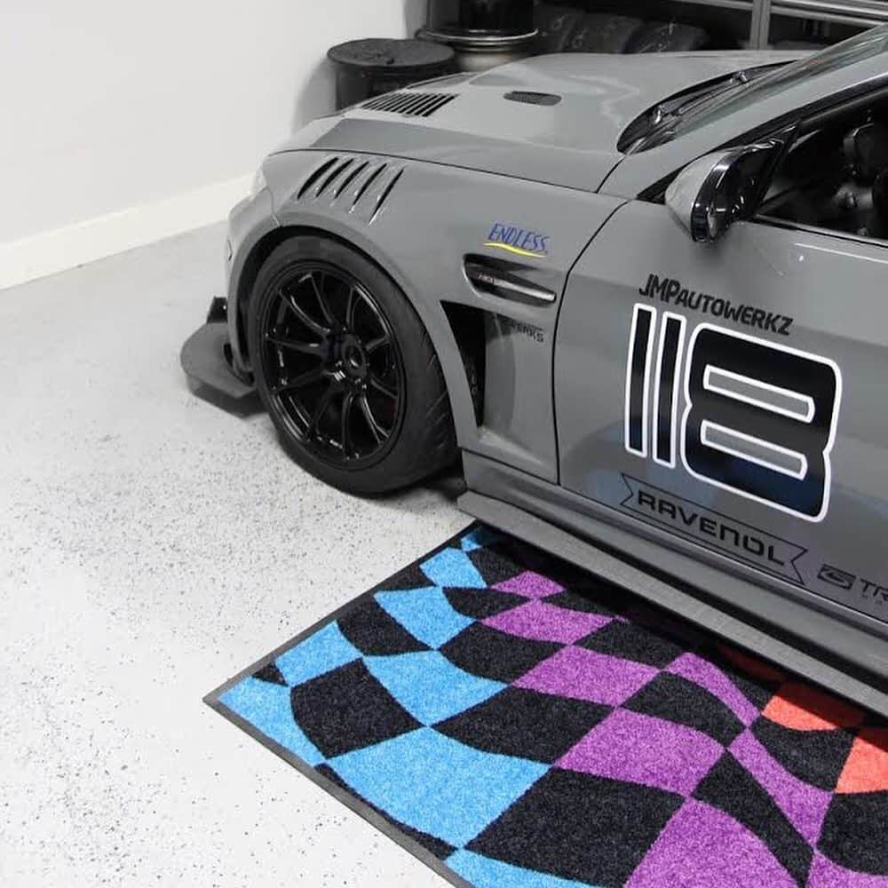 CarsWithoutLimitsさんのインスタグラム写真 - (CarsWithoutLimitsInstagram)「Motorsport garage mats complete your track cars stable. Follow and click link in @motorsport.grg bio to purchase 🏁🏁🏁」7月3日 8時29分 - carswithoutlimits