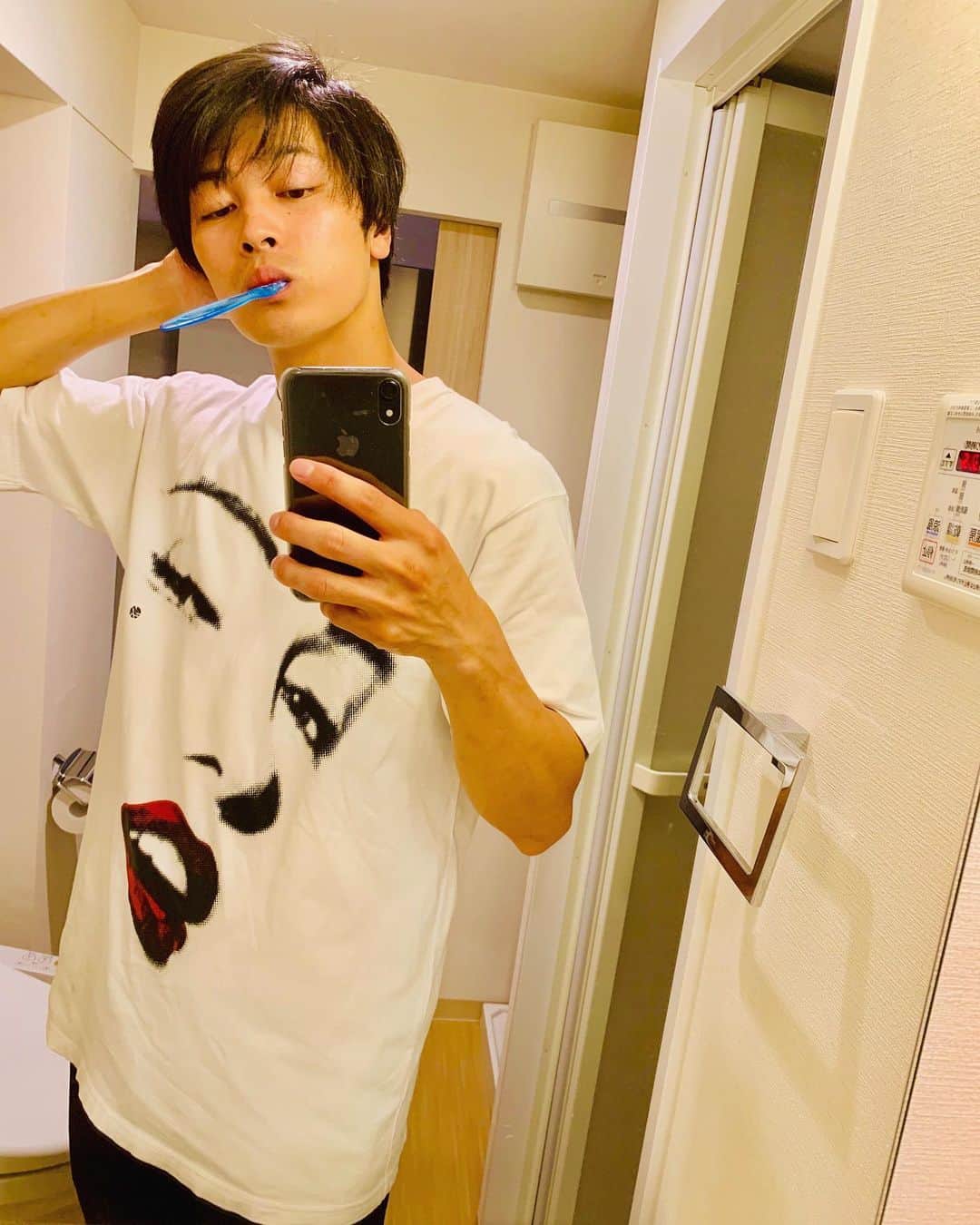 舘野将平さんのインスタグラム写真 - (舘野将平Instagram)「Good morning Osaka🌞💋 ゲネ頑張るでぇ〜👻 #Osaka#大阪#舞台#selfie  #me#gm#fashion#Summer#俳優#モデル」7月3日 8時59分 - shohei_tateno_921