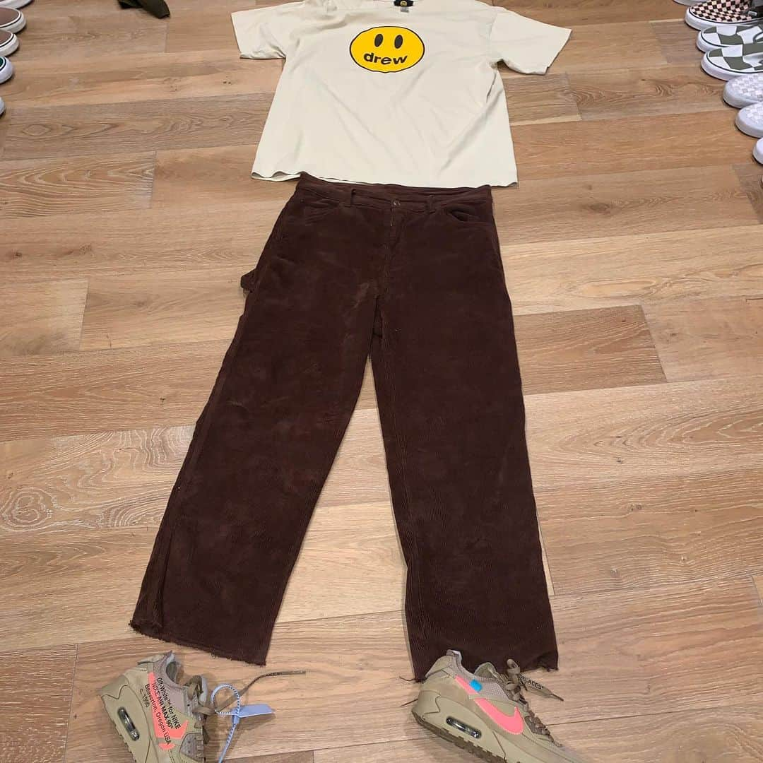 ジャスティン・ビーバーさんのインスタグラム写真 - (ジャスティン・ビーバーInstagram)「Outfits for the week! comment your favorite look」7月3日 9時01分 - justinbieber