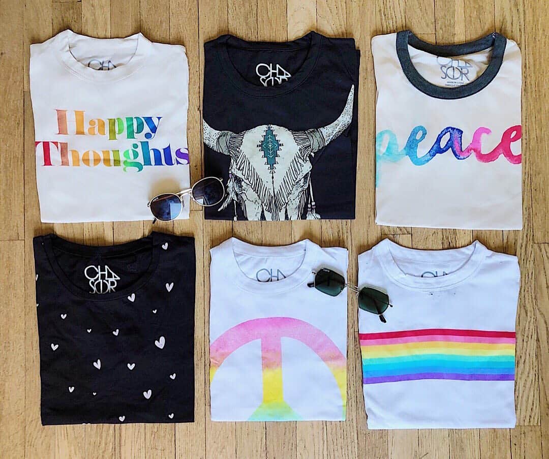 チェイサーのインスタグラム：「so many cute options😍🌈 shop all now🛍 #chaserbrand #grapictee #graphictshirt」