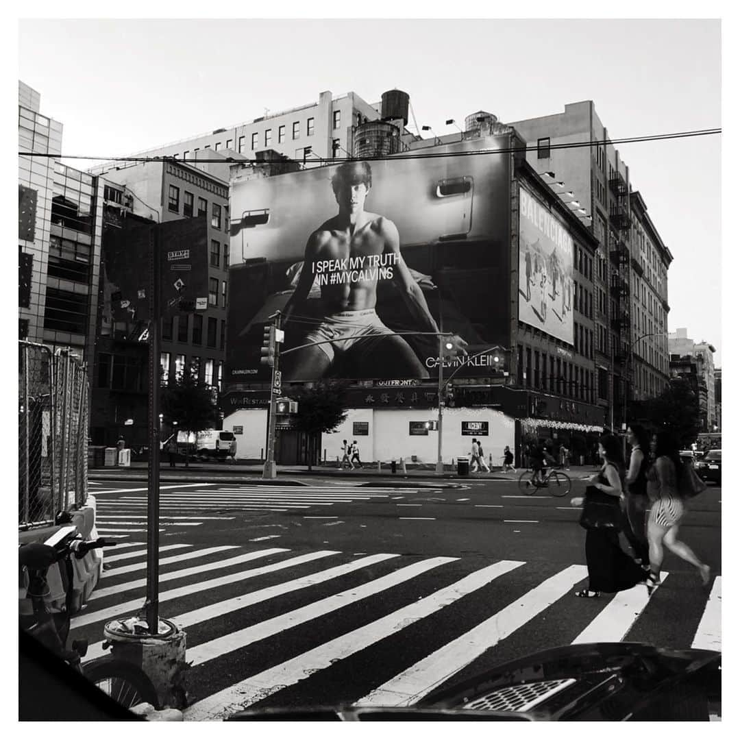 マリオ・ソレンティさんのインスタグラム写真 - (マリオ・ソレンティInstagram)「Houston st. NYC  #noahcentineo #calvinklein」7月3日 20時25分 - mario_sorrenti