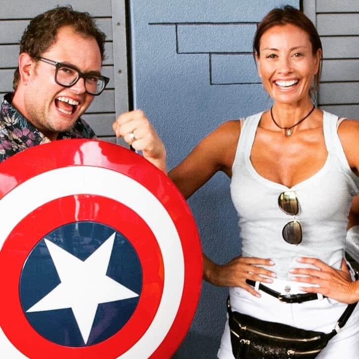 メラニー・サイクスさんのインスタグラム写真 - (メラニー・サイクスInstagram)「Me and this super hero Captain @chattyman 😁💫 are back on @BBCRadio2 this Saturday 10 - 1pm and we’d ❤️ to chat to you and play our 60 minute challenge (you only need a phone that takes photos) it’ll be lots of fun and you can give a shout-out to anything/body you like!  email us alanandmel@bbc.co.uk #radio2  #summerescape」7月3日 18時59分 - msmelaniesykes