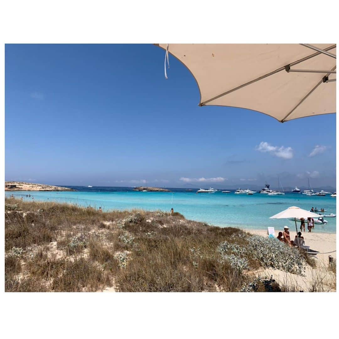 キャロリン・マーフィーさんのインスタグラム写真 - (キャロリン・マーフィーInstagram)「🏖 needed」7月3日 18時52分 - carolynmurphy
