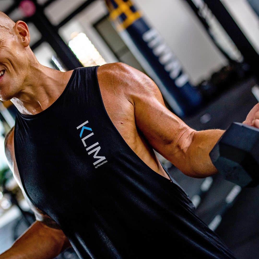 マイケル・クリムさんのインスタグラム写真 - (マイケル・クリムInstagram)「Somedays are just a grind... @klimbymichaelklim #skinfitness 📸 @joshsymon @canggunest」7月3日 18時55分 - michaelklim1
