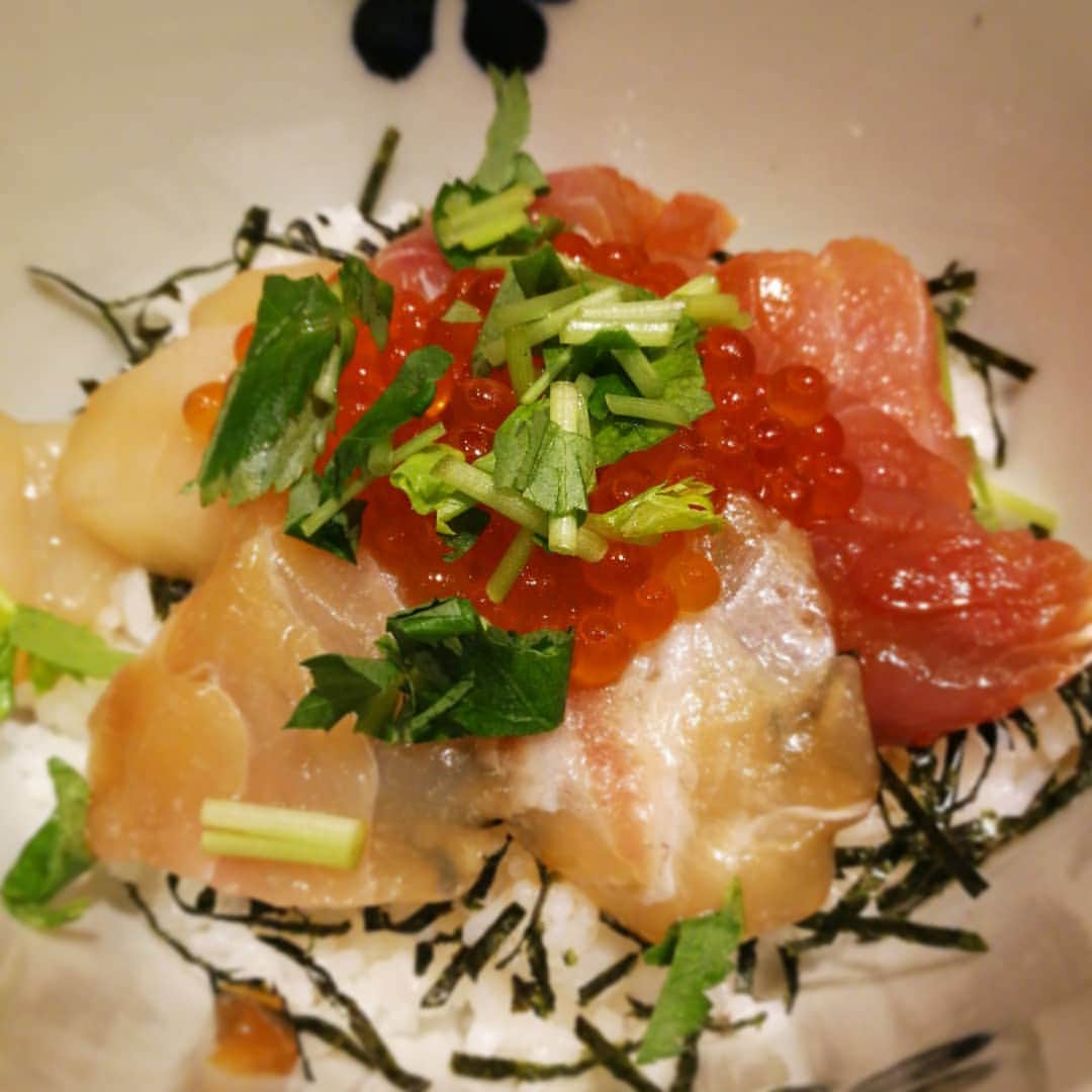 のインスタグラム：「ビフォーアフター✨ * #いつかのランチ #お茶漬け #だし茶漬け #だし茶漬けえん  おなかすいたーーー！笑」