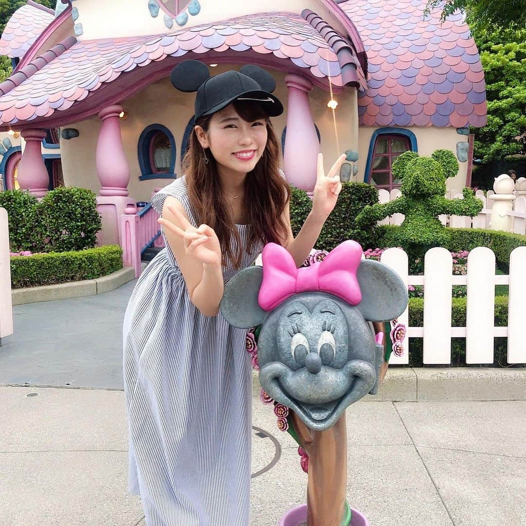 立花このみさんのインスタグラム写真 - (立花このみInstagram)「. ミニーちゃんhouse🏠💓 . . #disney #disneyland #ミニーちゃん #ミニーの家 #photo  #camera #被写体 #ピンク #ディズニー #ディズニーランド #ミッキー帽 #ディズニーグッズ #cap #instagood #instalike #followme」7月3日 19時03分 - avilla_konomi