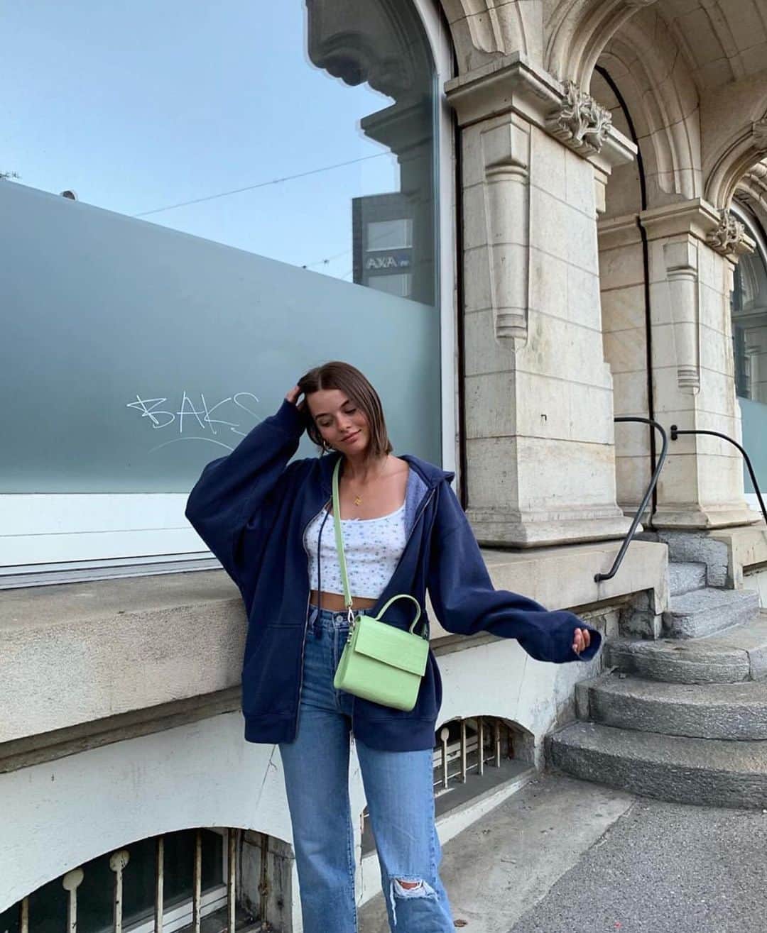 Brandy Melville Europeさんのインスタグラム写真 - (Brandy Melville EuropeInstagram)「Utrecht babes🇳🇱, from July/August we are looking for girls who can work 4-5 days a week. Send your CV, motivational letter, availability and profile picture to jobs(at)brandymelville.eu #BrandyMelville #BrandyMelvilleEU」7月3日 19時08分 - brandymelvilleeu
