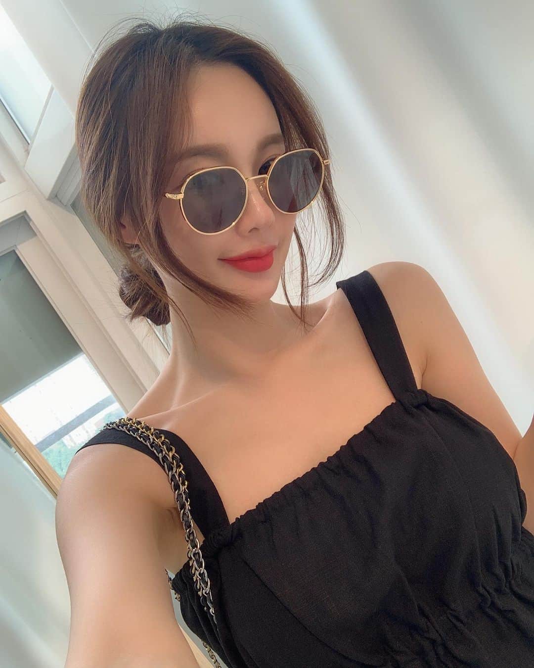 Hyemiさんのインスタグラム写真 - (HyemiInstagram)「오늘도 시간이 후딱 지나갔네~ 슈바츠코프는 오늘 마감! 르메리엘은 매일매일 업뎃중이예요🧡」7月3日 19時10分 - hinzajoa