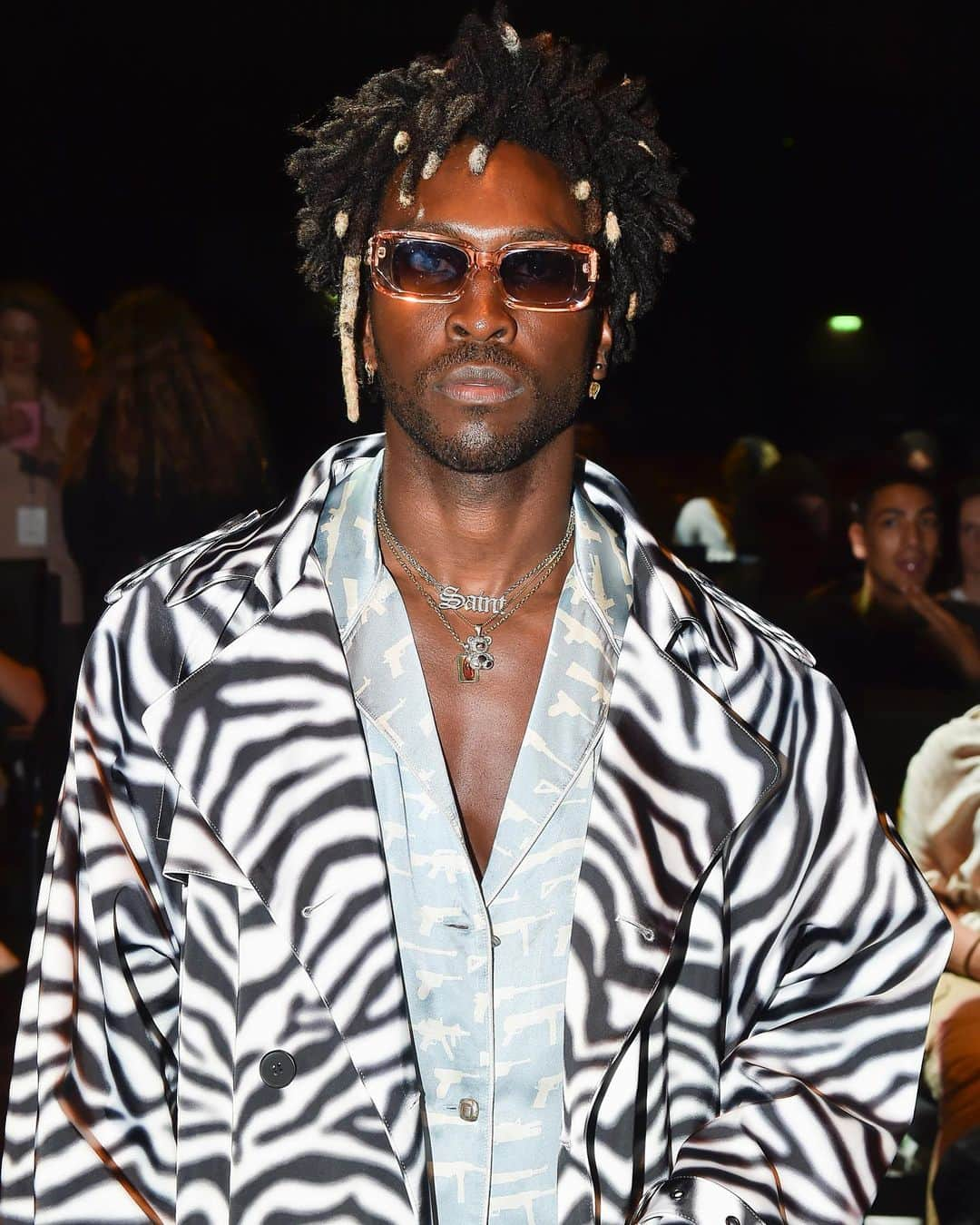 タトラスさんのインスタグラム写真 - (タトラスInstagram)「Rapper @saintjhn at Tatras SS20 “LIES & TRUTH” fashion show, in Paris. #TatrasPeople #PFW #saintjhn #TatrasOfficial tatras-official.com —— #fashionweek #tatras #guests #catwalk」7月3日 19時17分 - tatras_official