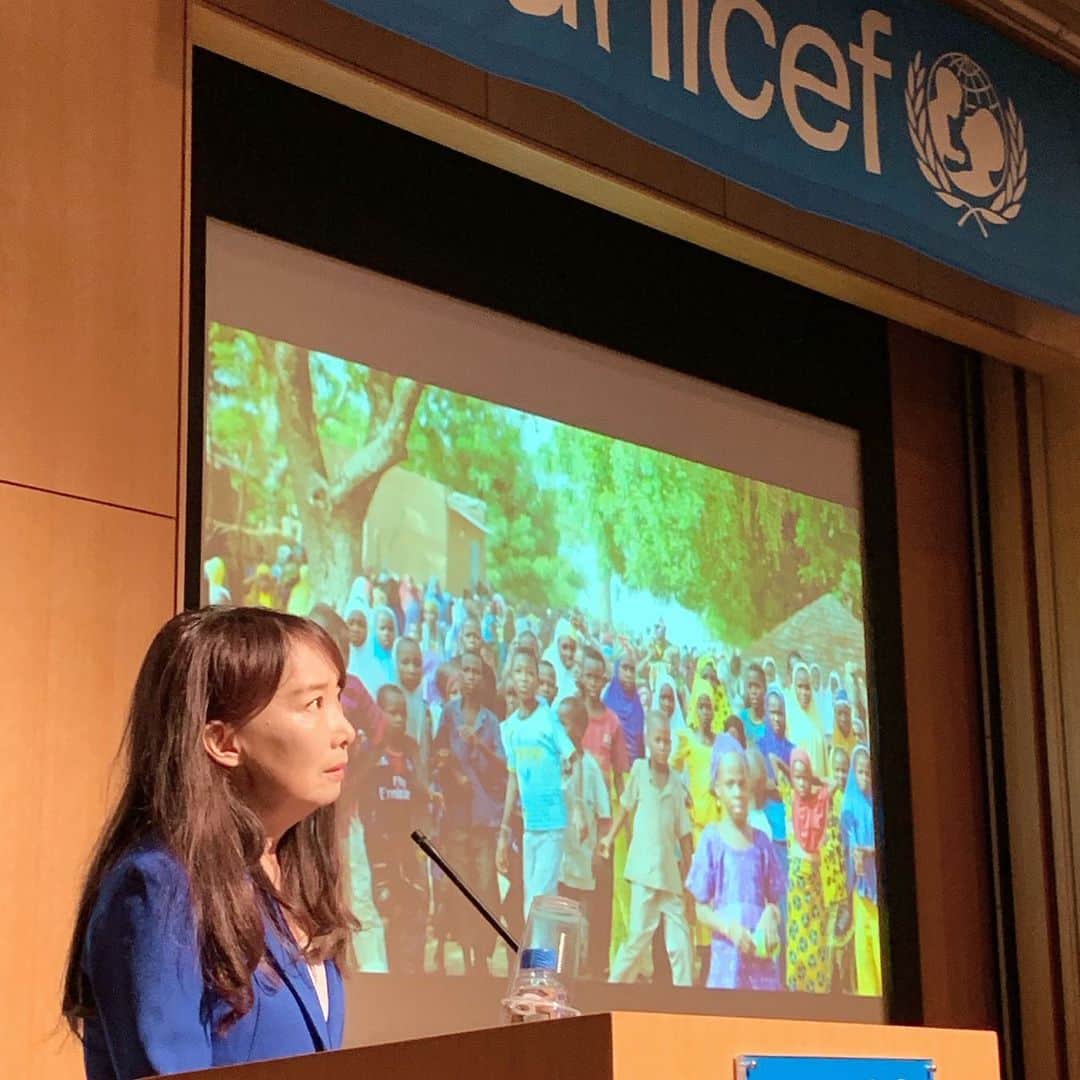 アグネス・チャンさんのインスタグラム写真 - (アグネス・チャンInstagram)「I gave a speech today reporting my UNICEF mission in Niger. It’s already in the news. Thanks! https://www.google.co.jp/amp/s/www.nikkansports.com/m/entertainment/news/amp/201907030000446.html」7月3日 19時55分 - agneschan1