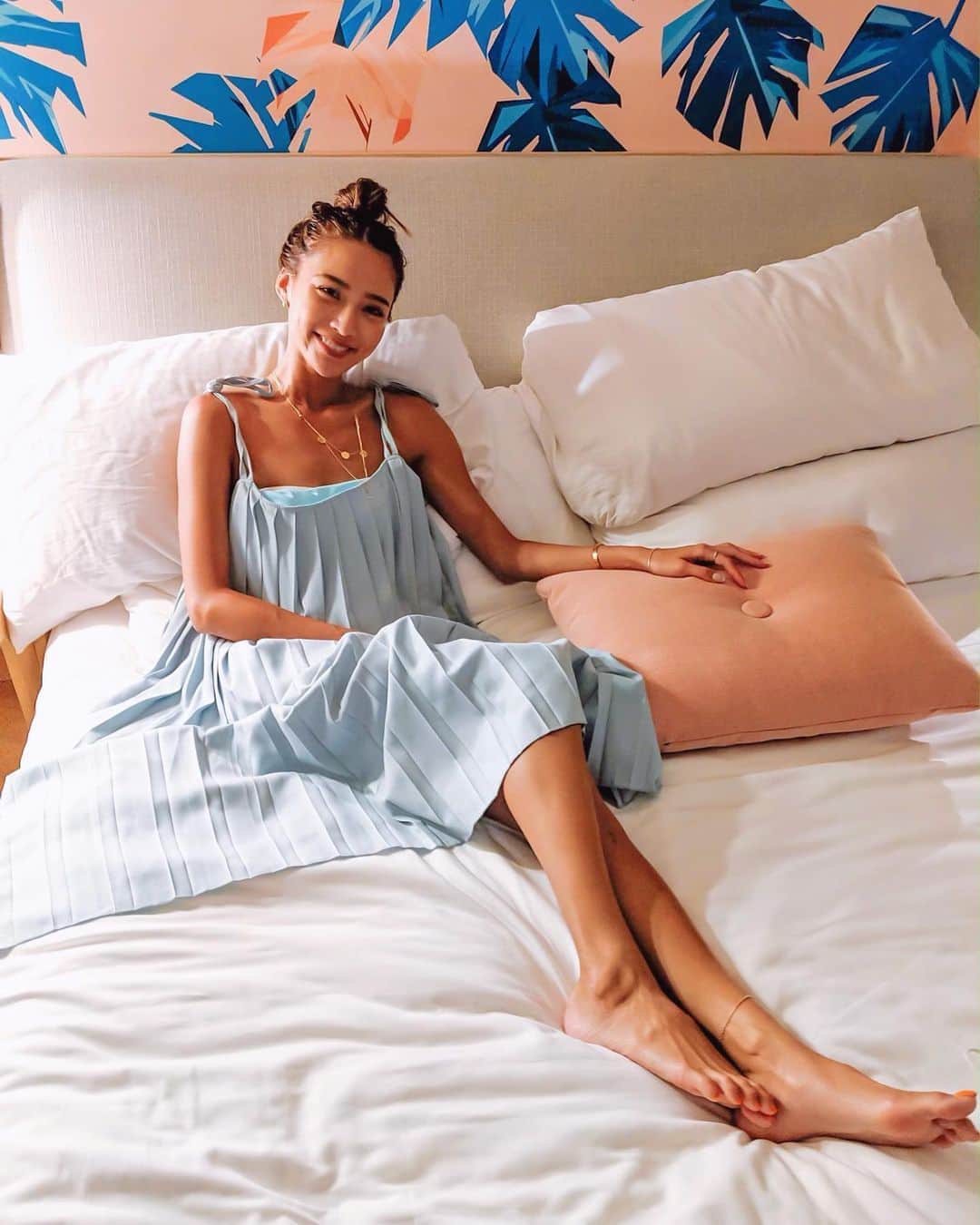 中島ケイカさんのインスタグラム写真 - (中島ケイカInstagram)「@carriefranca のリラックスウェアはお家で過ごす時よく着てるけど 新作可愛すぎてハワイに持ってきた💙🌈 . . #carriefranca #relaxwear #bedtime」7月3日 20時11分 - kathy_tan529