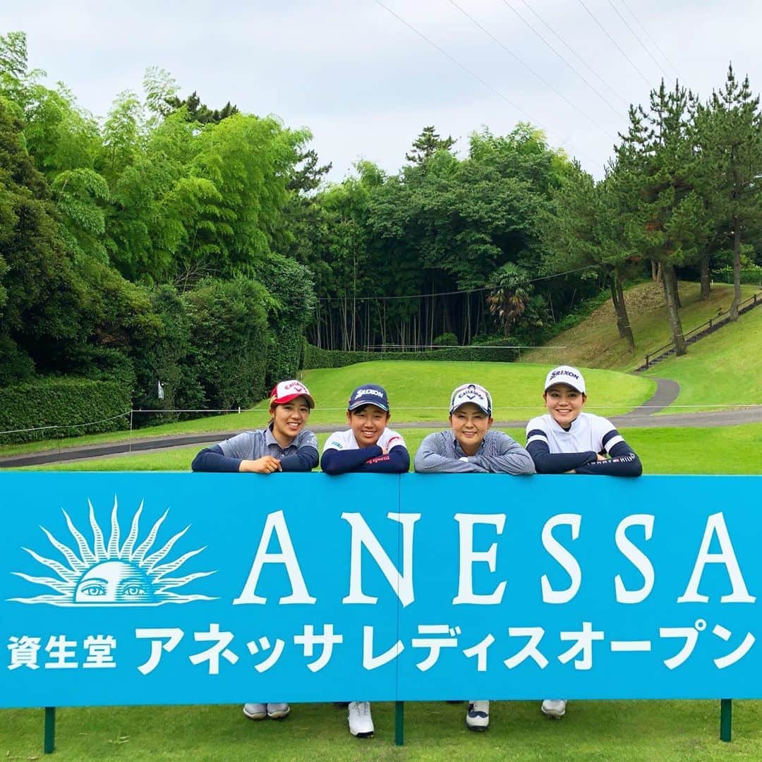 佐伯三貴のインスタグラム：「明日から資生堂アネッサレディスオープン始まります😊  今週もキッズ達と練習ラウンドしました🥰  各々目標を持って新たに2学期も頑張って行きましょう🙋‍♀️ #田中瑞希 2日目の瑞希。笑 #菅沼菜々 芦田愛菜だよ。笑 #山路晶 晶は北斗じゃなく山路です。笑 #佐伯三貴」