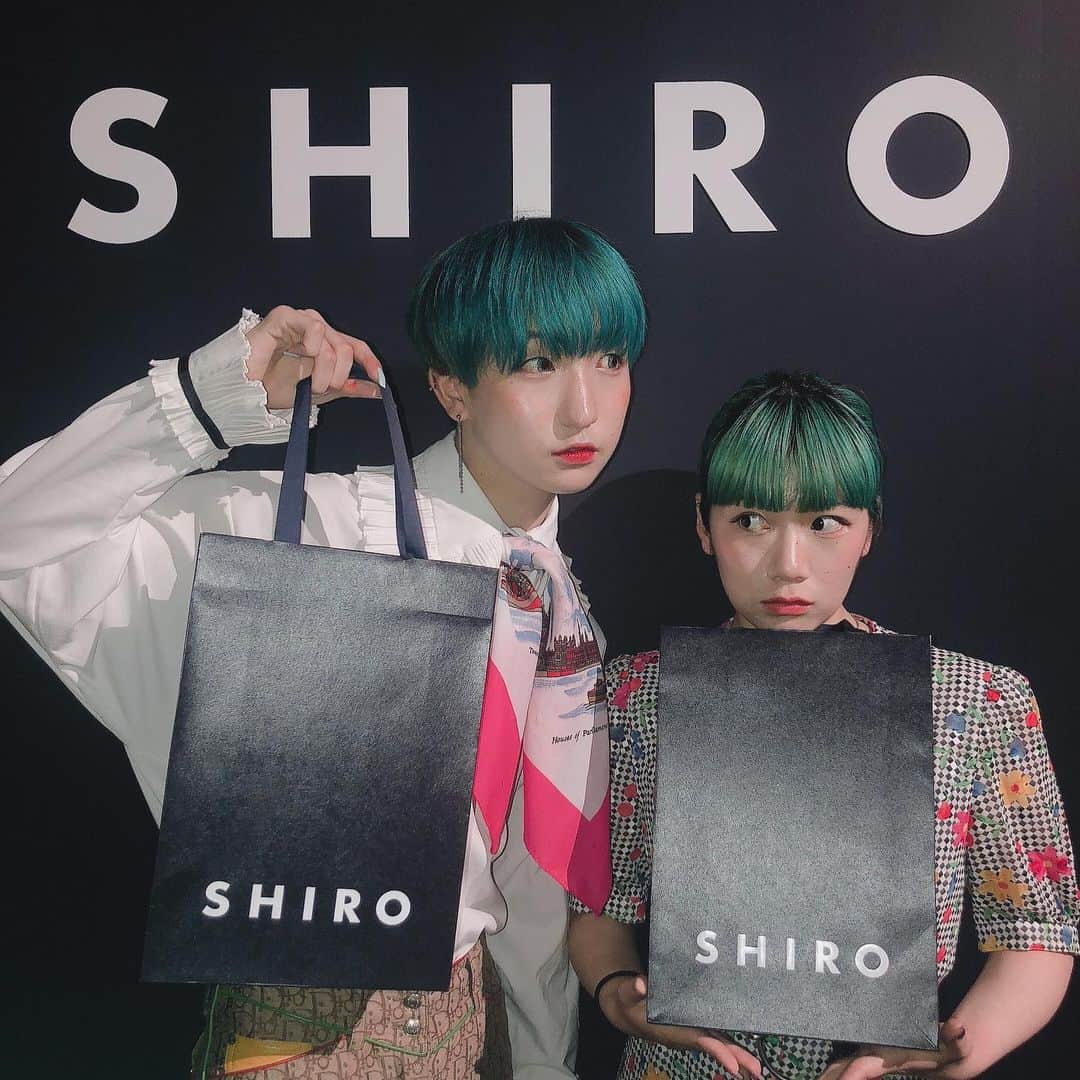 のインスタグラム：「『SHIRO 10周年記念スペシャルイベント』にご招待頂き、一足先に新商品を体験してきました!!! ･ #SHIRO10th  #シロ10周年  #ニームオイルインセラム  #ジンジャーリップスティック  #シロパフューム」