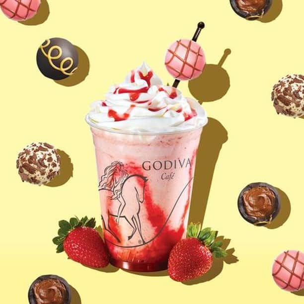 GODIVAさんのインスタグラム写真 - (GODIVAInstagram)「Wondering how to step up your chocolate game? It’s simple. Just ask a GODIVA chocolatier to top off your frozen treat with a truffle. Share a photo of your #TruffleUp GODIVA treat using the hashtag by 7/12/19 and you could win a $50 GODIVA gift card! 🍨 (US only giveaway)」7月3日 20時14分 - godiva