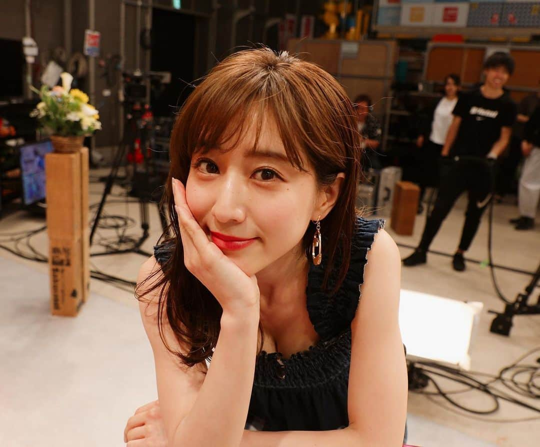 関西テレビ「グータンヌーボ2」さんのインスタグラム写真 - (関西テレビ「グータンヌーボ2」Instagram)「・ スタジオで行った、心理テスト🌹恋愛ビビり度診断で撮った写真ごしに、みんなでパシャり📸👋 収録も楽しくやってま〜す😘 ・ #オフショット #仲良し4人 #グータンヌーボ2 #長谷川京子 #田中みな実 #滝沢カレン #西野七瀬」7月3日 11時30分 - gutan_ktv