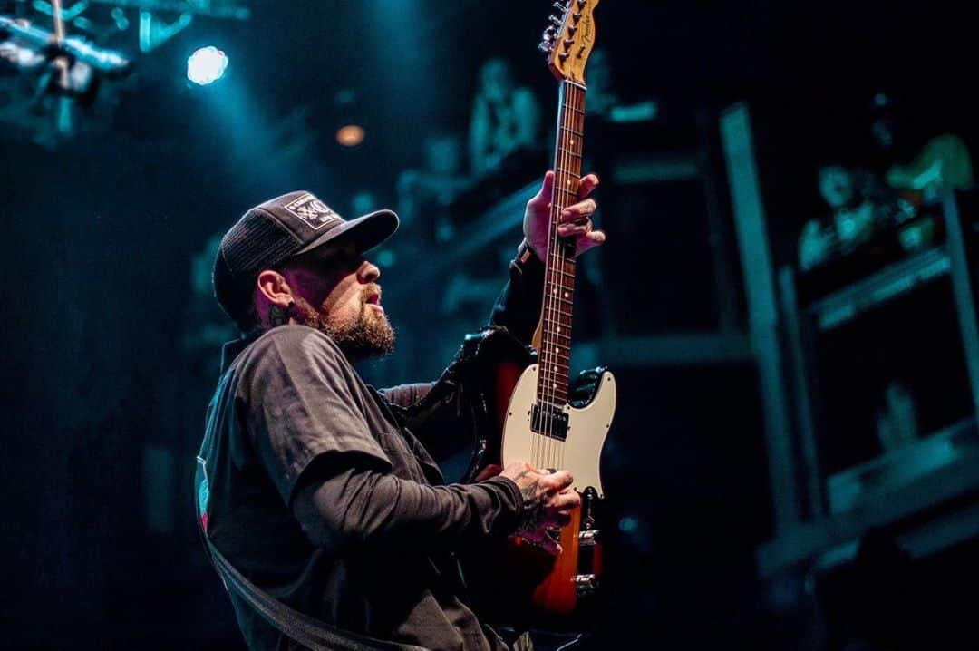 Good Charlotteさんのインスタグラム写真 - (Good CharlotteInstagram)「Just saw these photos from Sunday’s show @FillmoreSilverSpring, wanted to say thanks to everyone who came out, biggest hometown show in a while! 📷: @nikkiphillips」7月3日 12時25分 - goodcharlotteband