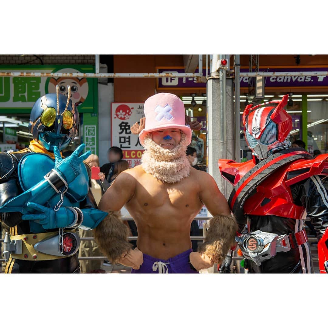 永崎遼のインスタグラム：「. Thank you for your time. Makasih yah sudah menonton. . #ワンピース #onepiece #チョッパー #muscle #ストフェス #ストフェス2019 #仮面ライダー #cosplay #subcultures #cosplayer #portrait #portraits_ig #blessed #cosplayers #photographer #figure #ニチアサ #nichiasa #japonya #kahraman #yaponiya #karikatura #costume #otaku #kostyum #コスプレ #tokusatsu #kamenrider #maskedrider #toku」