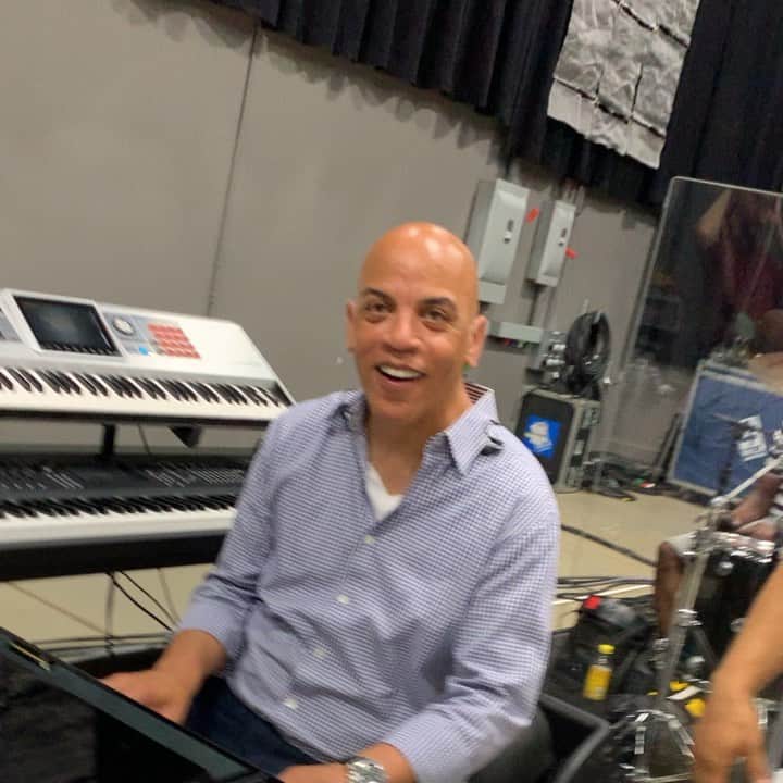 ジェニファー・ハドソンのインスタグラム：「As many times as I’ve worked with @rickeyminor I have never seen him on the piano ! If @rickeyminor is around u know it’s serious business ! Here at @jhudproductions music is business」