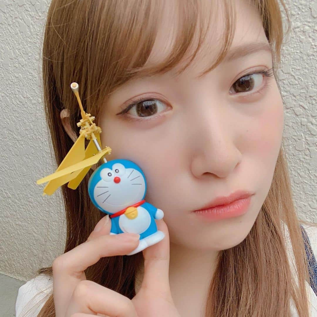 中村泉貴のインスタグラム：「ドラちゃん。。 #ドラえもん #ラジコン #ドローン」