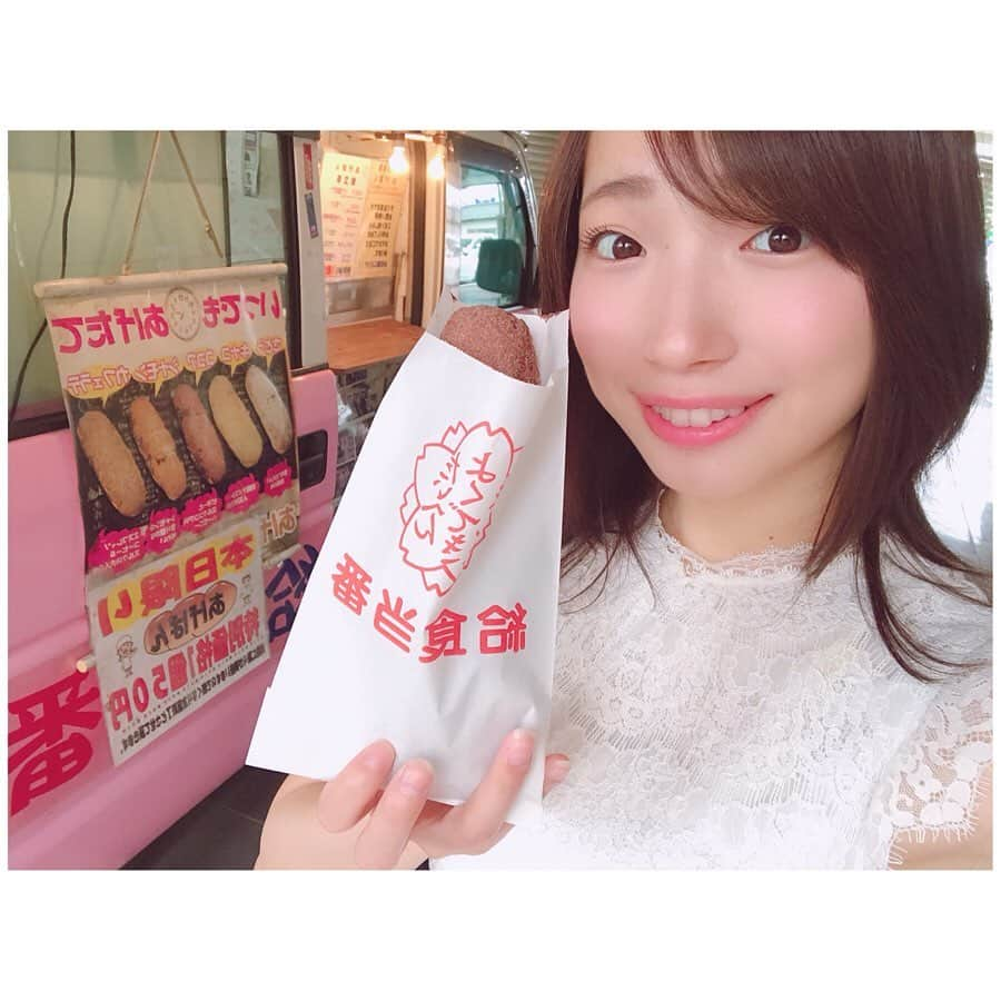 有明ゆなさんのインスタグラム写真 - (有明ゆなInstagram)「あげぱんの「給食当番」がいた♡ お仕事前に食べたよー（＾ω＾） 普段はシナモンかキナコなんだけど たまには違う味を！ って思って！！！ . . . . #有明ゆな #グラドル #グラドル自撮り部 #応援大使 #千葉県 #市原市 #千葉県市原市 #サンシャインmax #サンシャインコスモ #あげぱん #揚げパン #給食当番 #ココア #50円」7月3日 14時12分 - ariake_yuna