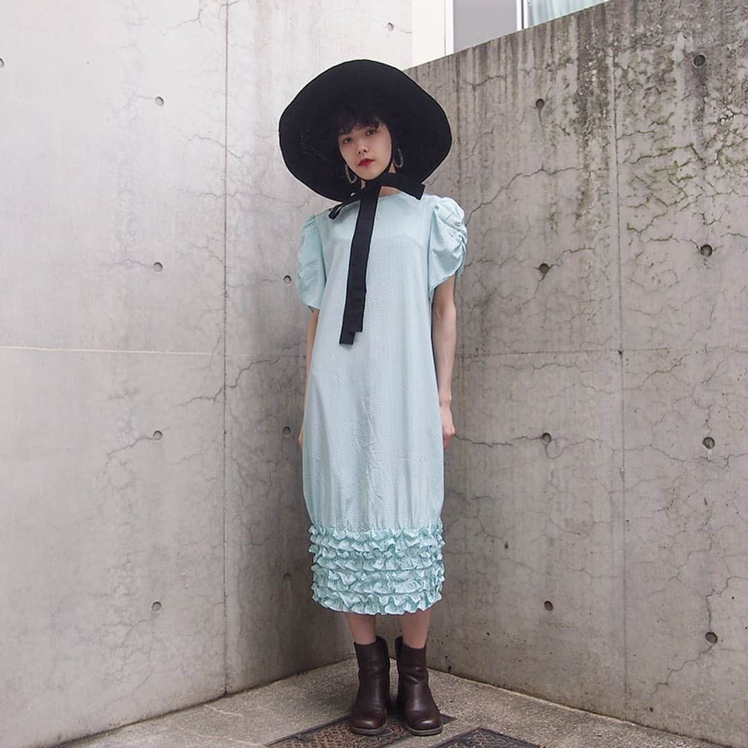 のインスタグラム：「-「USED&VINTAGE」Now on sale- #sister_tokyo #usedclothing #vintageclothing #used #vintage #sisterusedselection #tops #blouse #dress #pants #skirt」