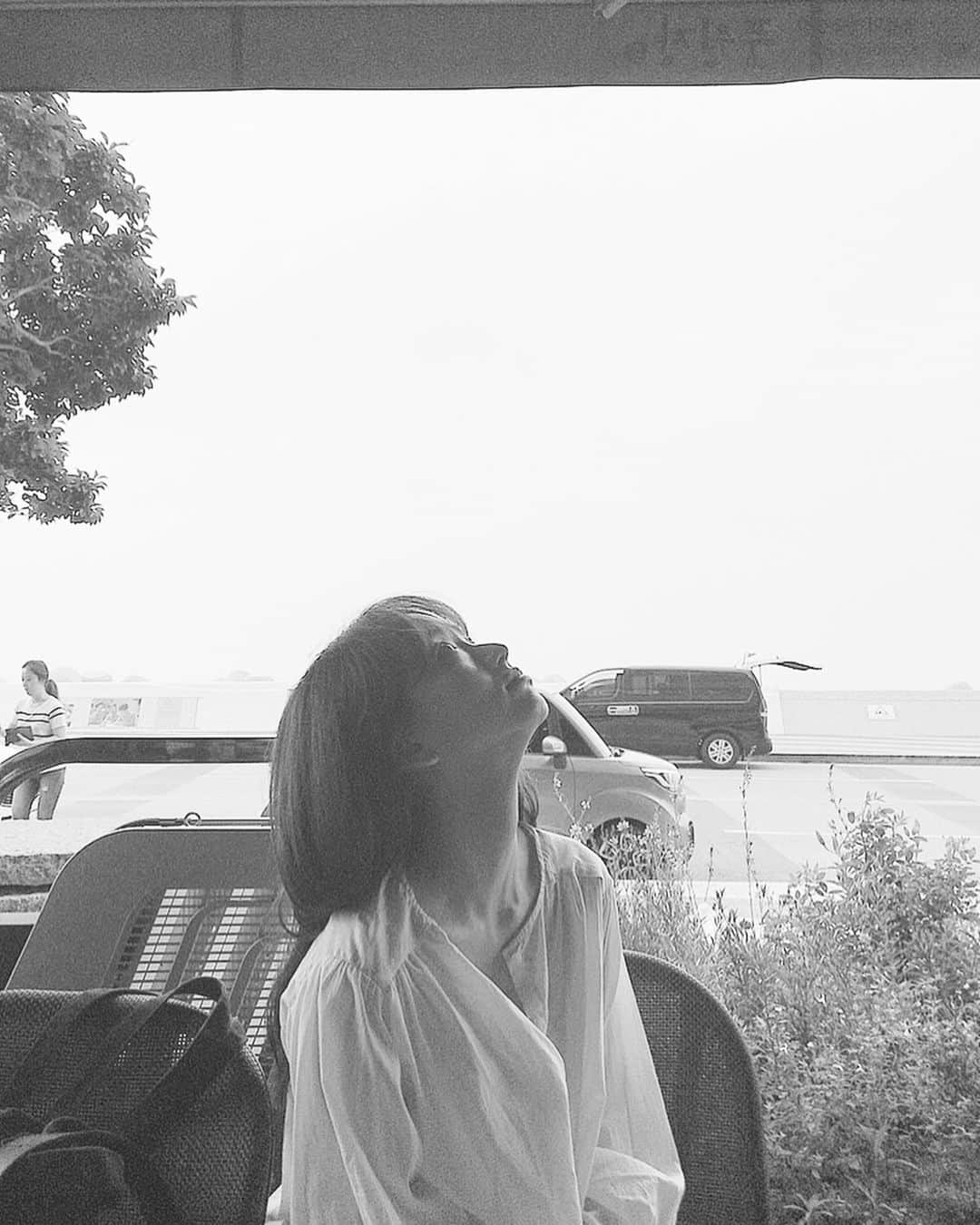 ウォン・ジナのインスタグラム：「미역국 주세요~  현기증 난단 말이에요!」