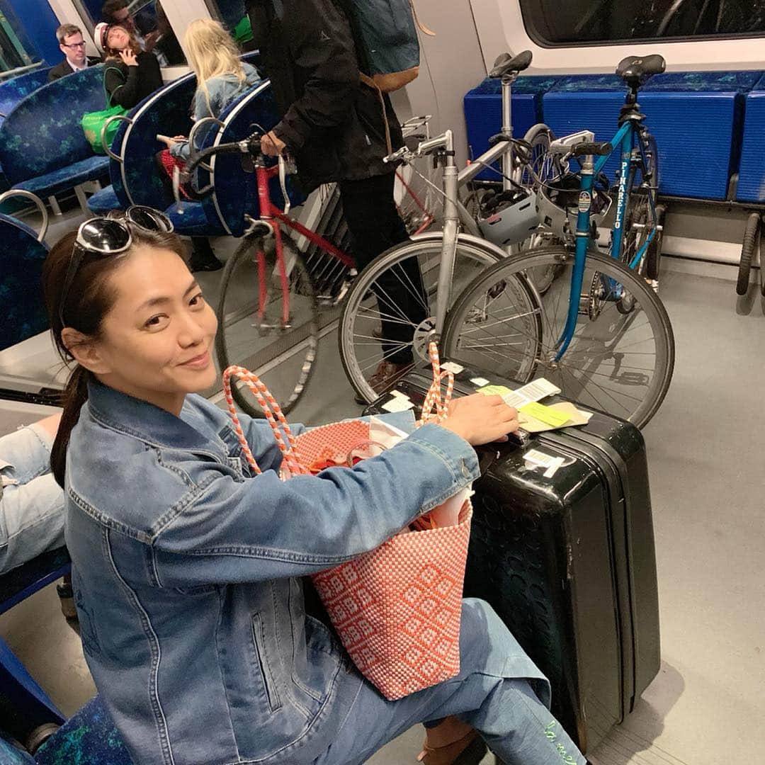 前田典子さんのインスタグラム写真 - (前田典子Instagram)「#北欧旅にきています ヘルシンキ経由でコペンハーゲンに到着✈️ #初めての土地 #初めての国 #デンマーク🇩🇰 #コペンハーゲンカードを買って  空港から市内まで電車移動 自転車も一緒に乗れる車両に🚲  #おもいたったが吉日  #迷ったらGO  #行動力  #マエノリ旅」7月3日 14時33分 - maenorichang